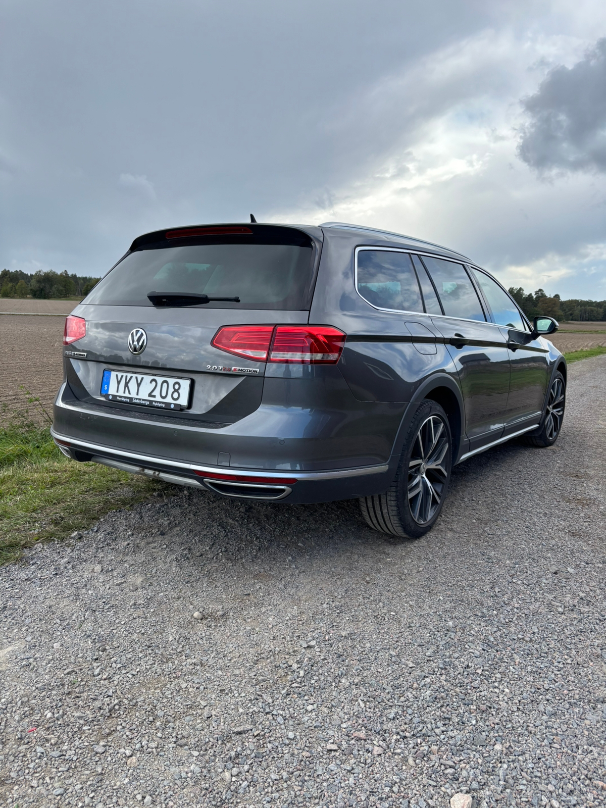 Volkswagen Passat 2017, bild 3/6