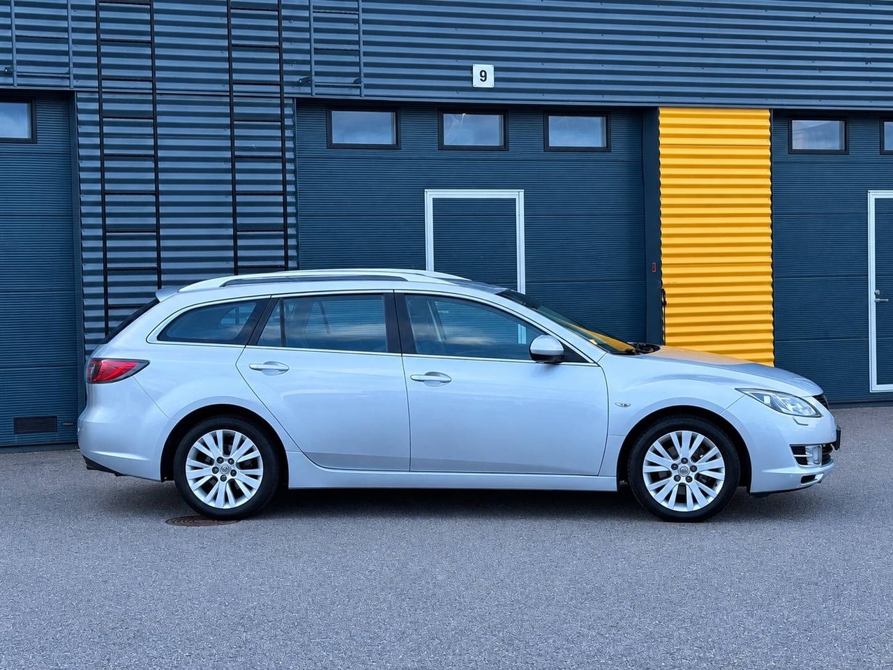 Mazda 6 Wagon 2.0 MZR Advance 2009, bild 2/10