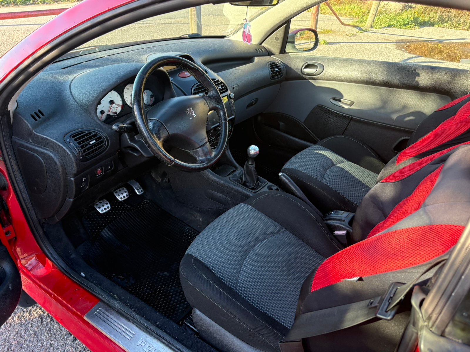 Peugeot 206 CC 1.6 Manuell 2002, kuva 6/10