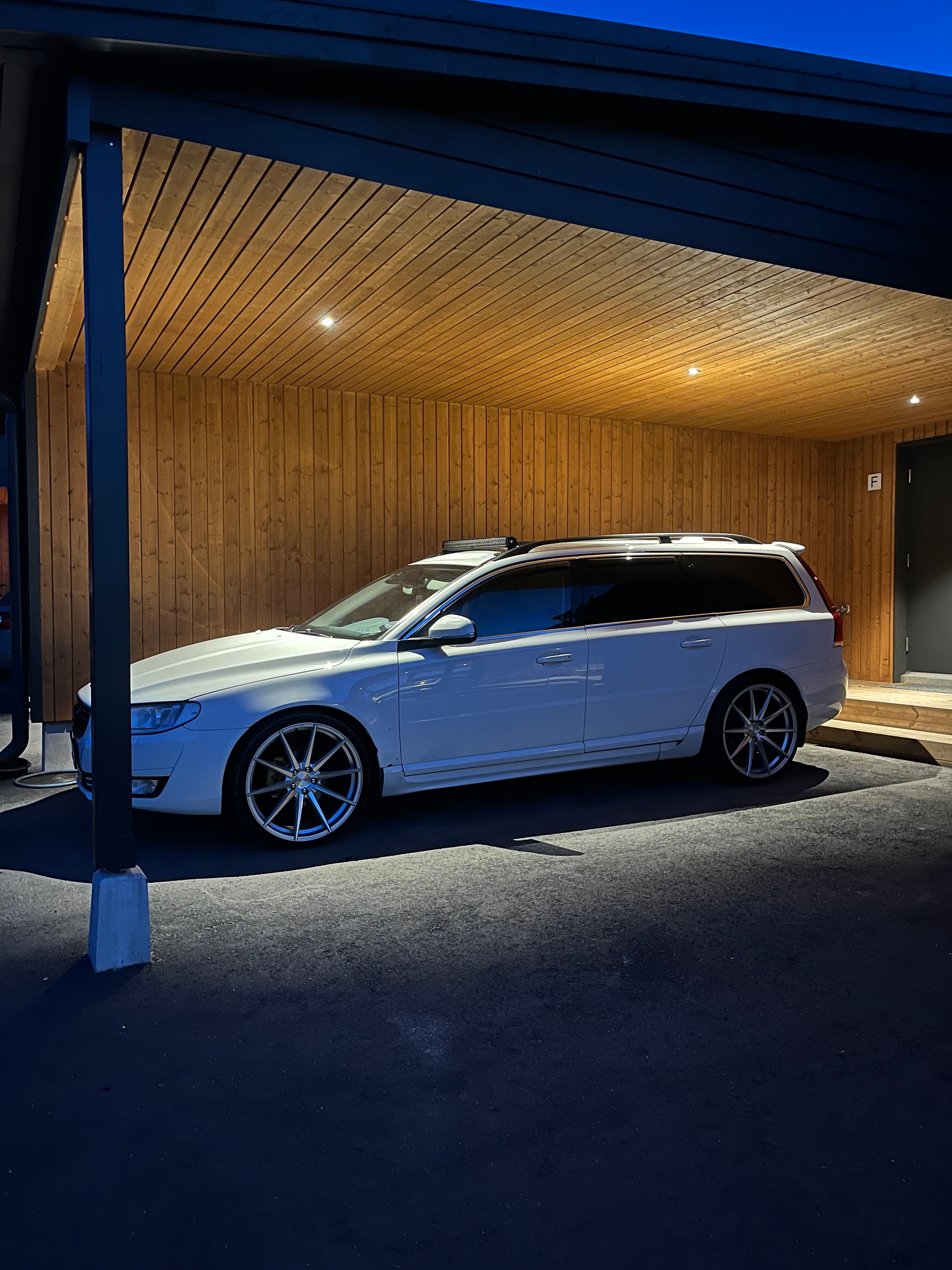 Volvo V70 D4 Manuell 2015, bild 4/10
