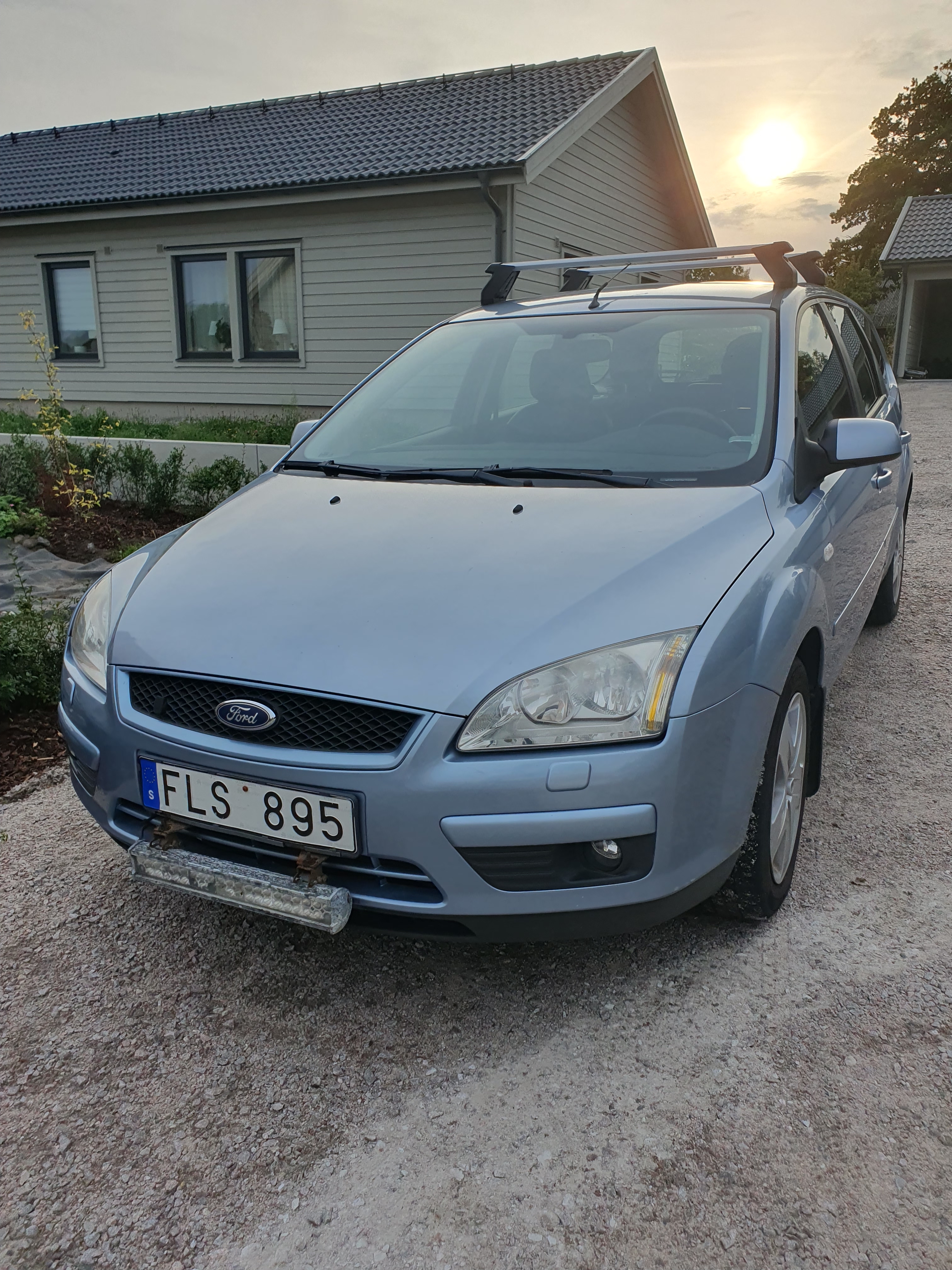 Ford Focus Kombi 1.8 Flexifuel Manuell 2007, photo 2/6