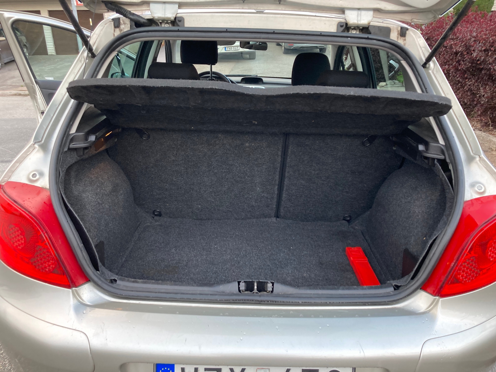 Peugeot 307 5-dörrar 1.6 Manuell 2006, bild 7/8