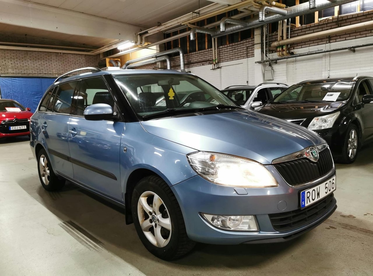 Skoda Fabia 2011, kuva 2/10