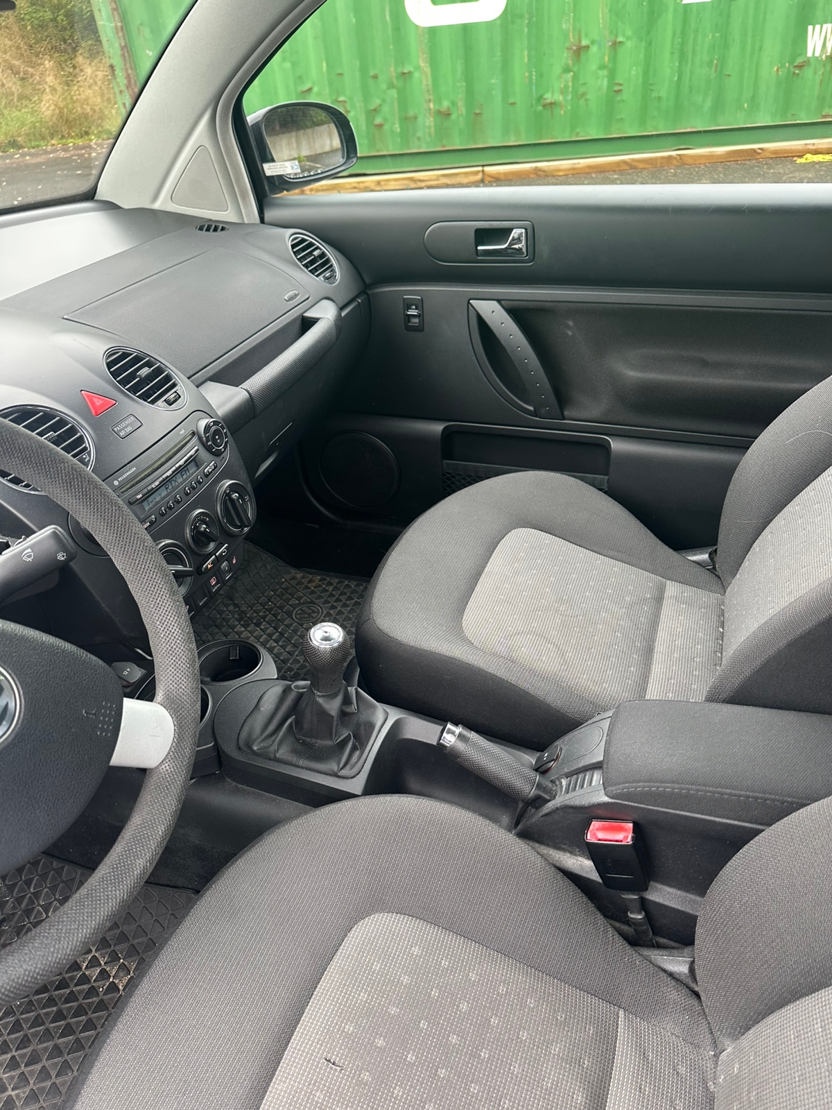 Volkswagen New Beetle 1.6 Manuell 2007, bild 3/5