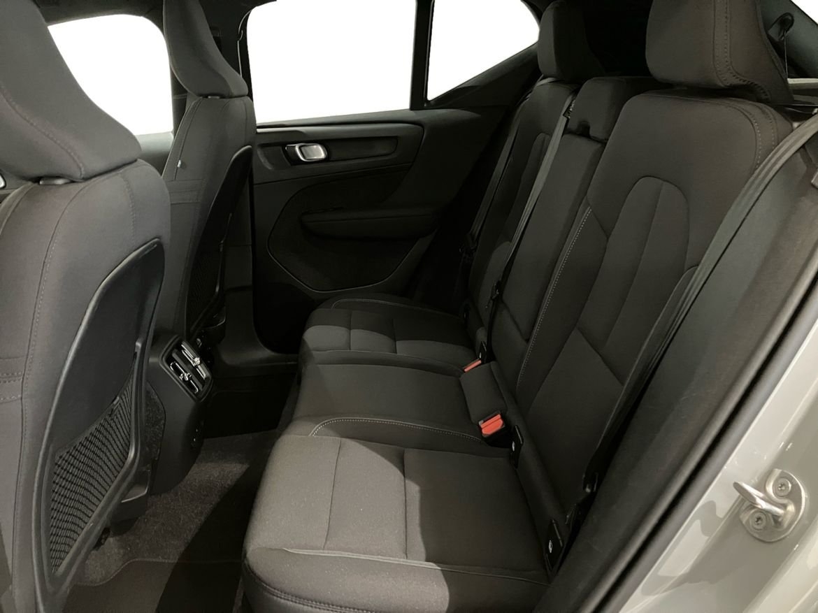 Volvo EX40 2025, bild 6/10