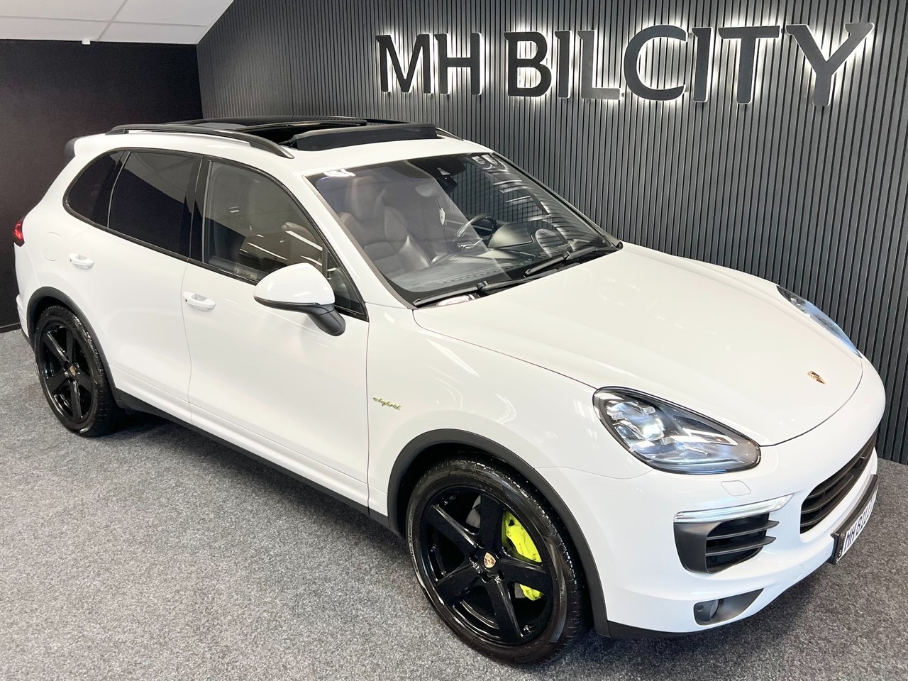 Porsche Cayenne 2016, kuva 2/10