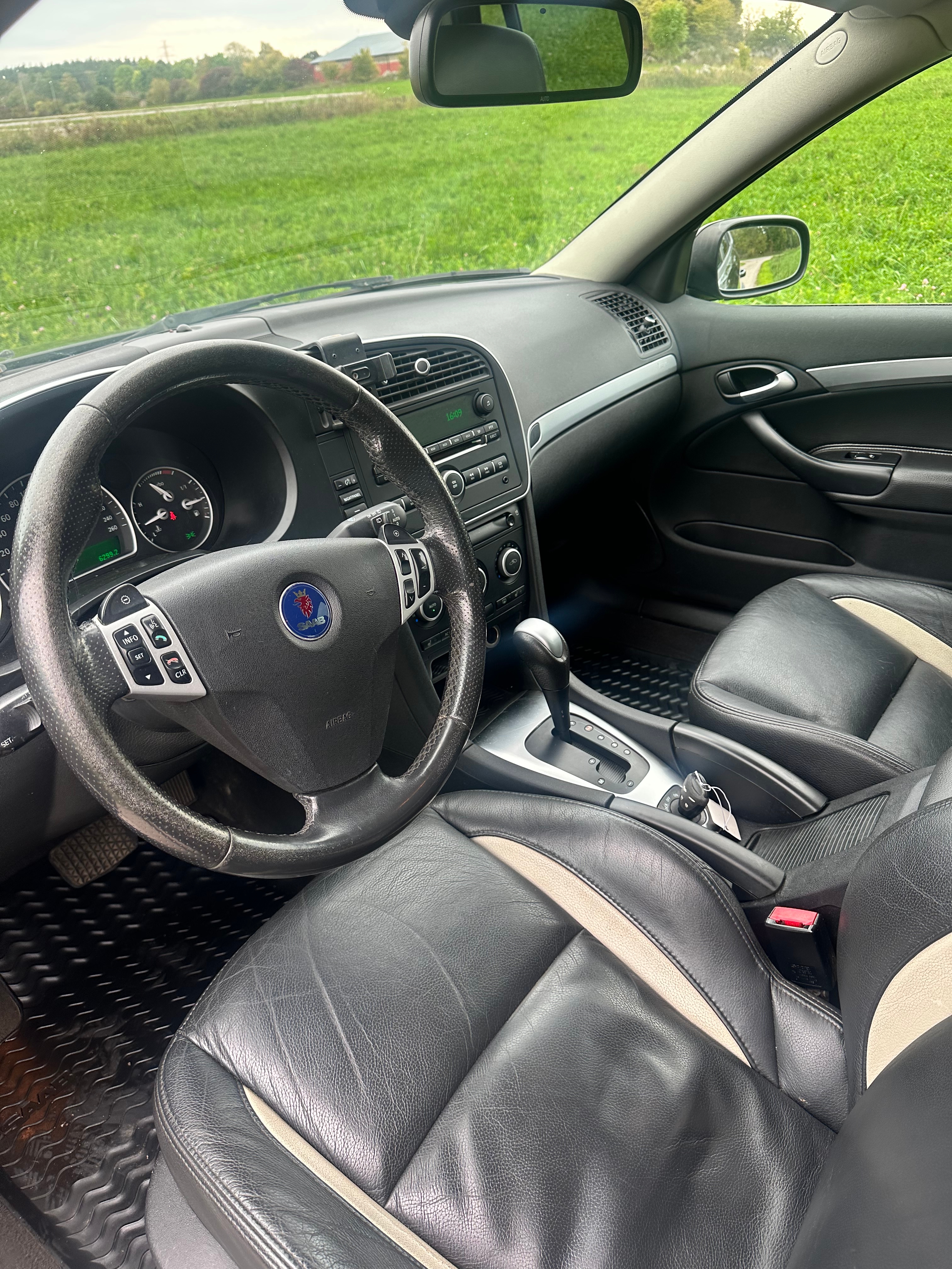 Saab 9-3 SportCombi 1.9 TTiD Automatisk 2009, photo 4/5