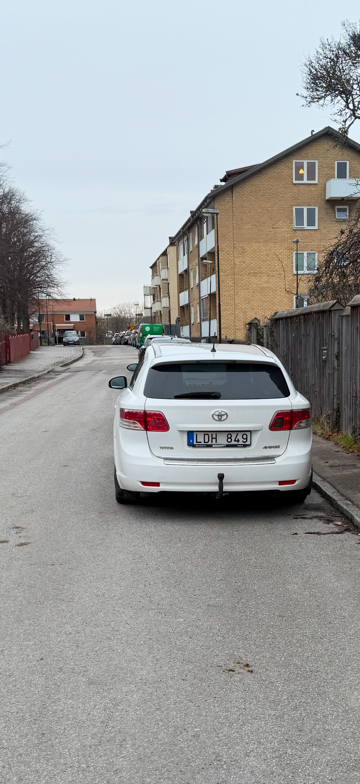 Toyota Avensis Kombi 2.0 Manuell 2010, bild 3/3