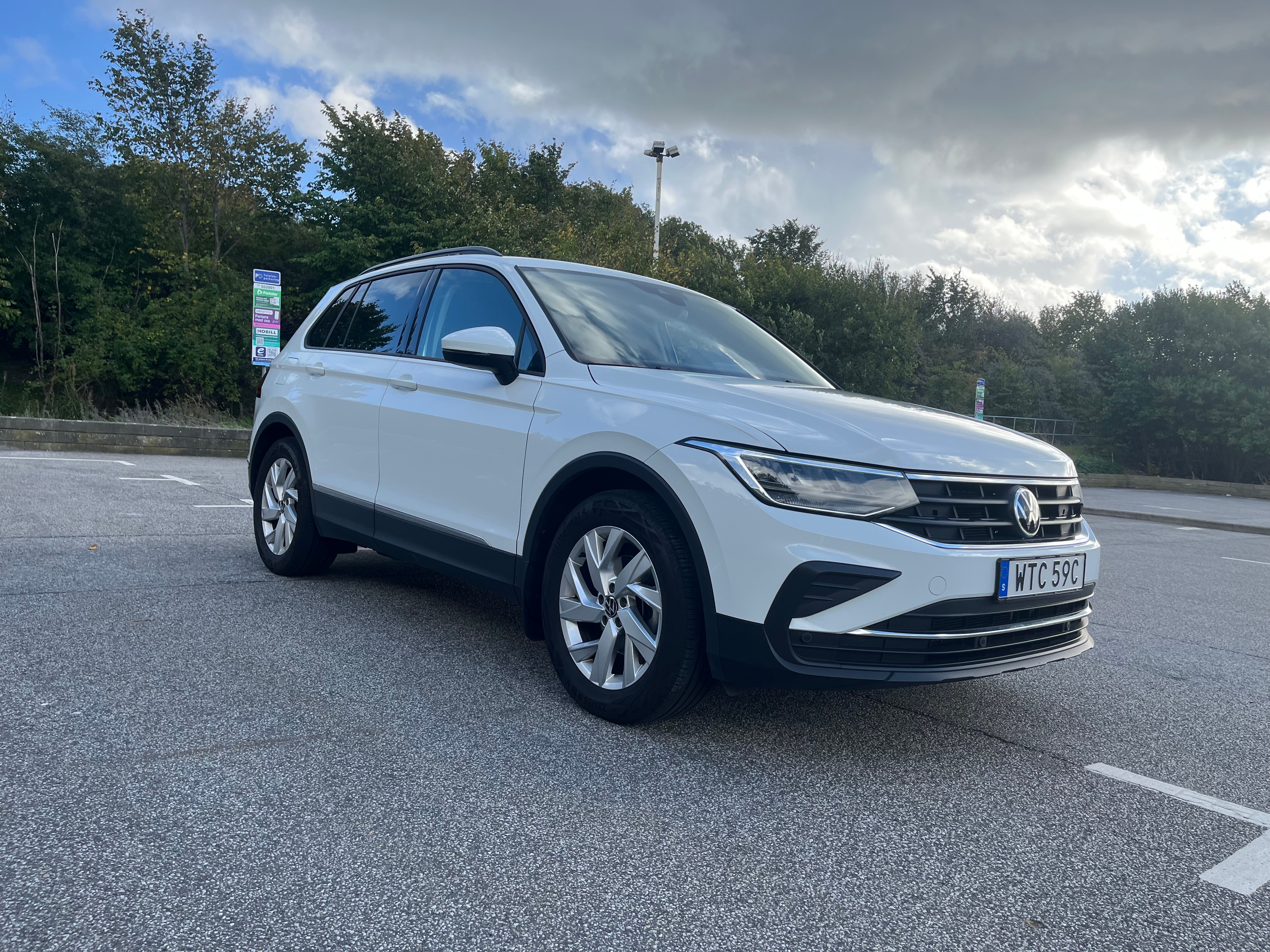 Volkswagen Tiguan 2021, bild 6/10