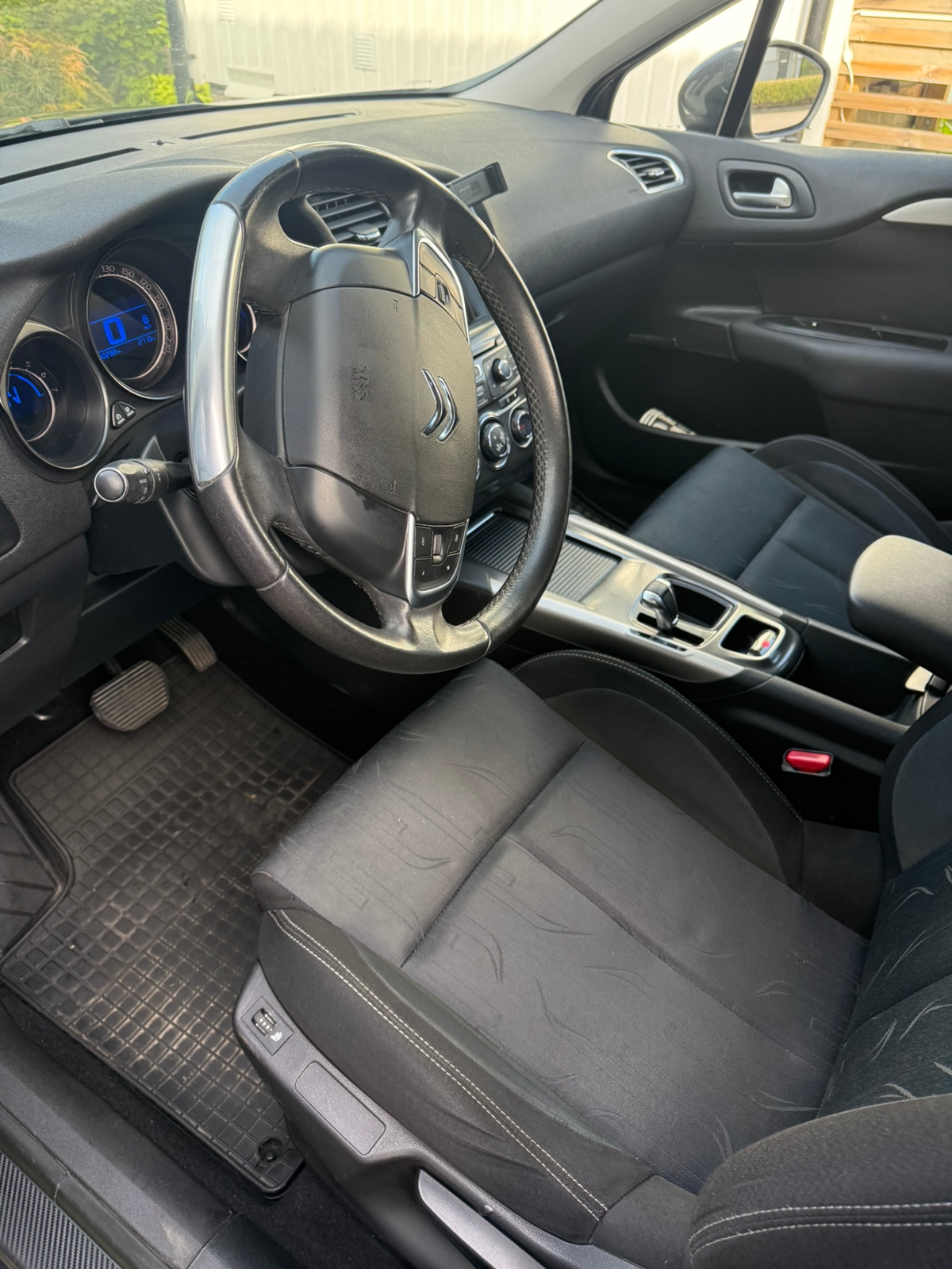 Citroen C4 1.6 e-HDi Airdream EGS 2013, bild 6/10