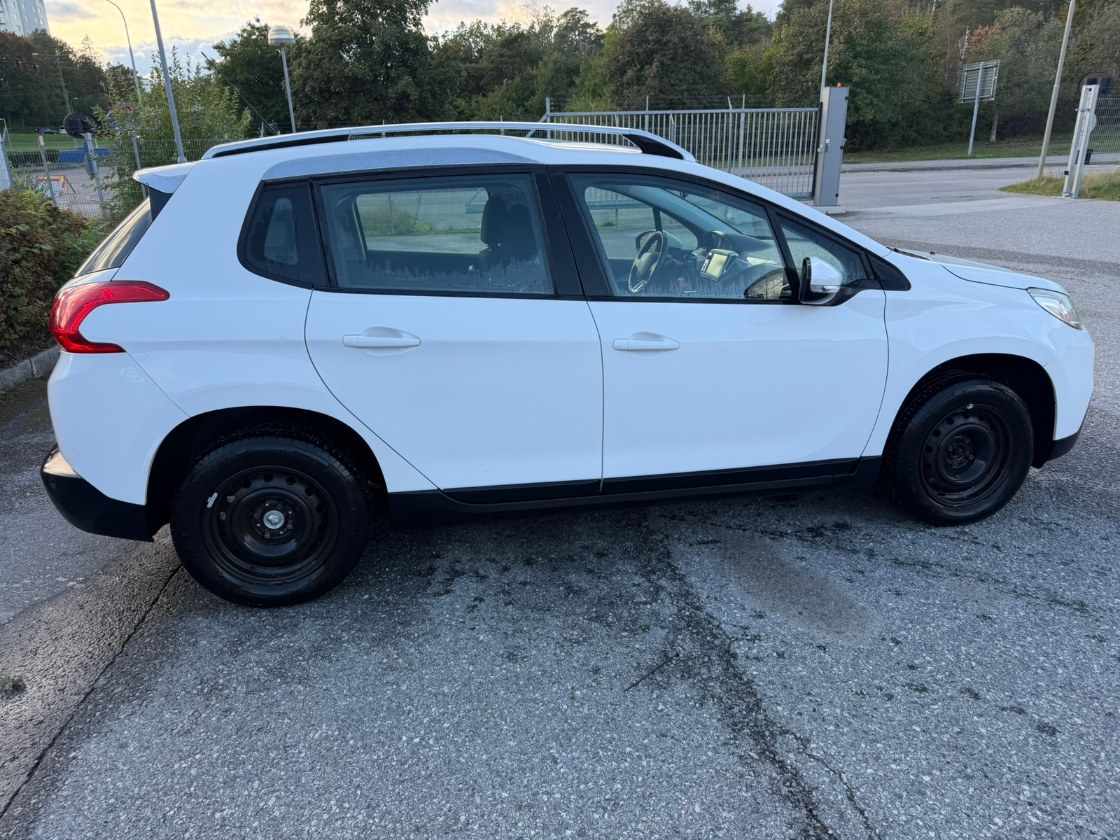 Peugeot 2008 1.2 VTi Manuell 2013, bild 3/9