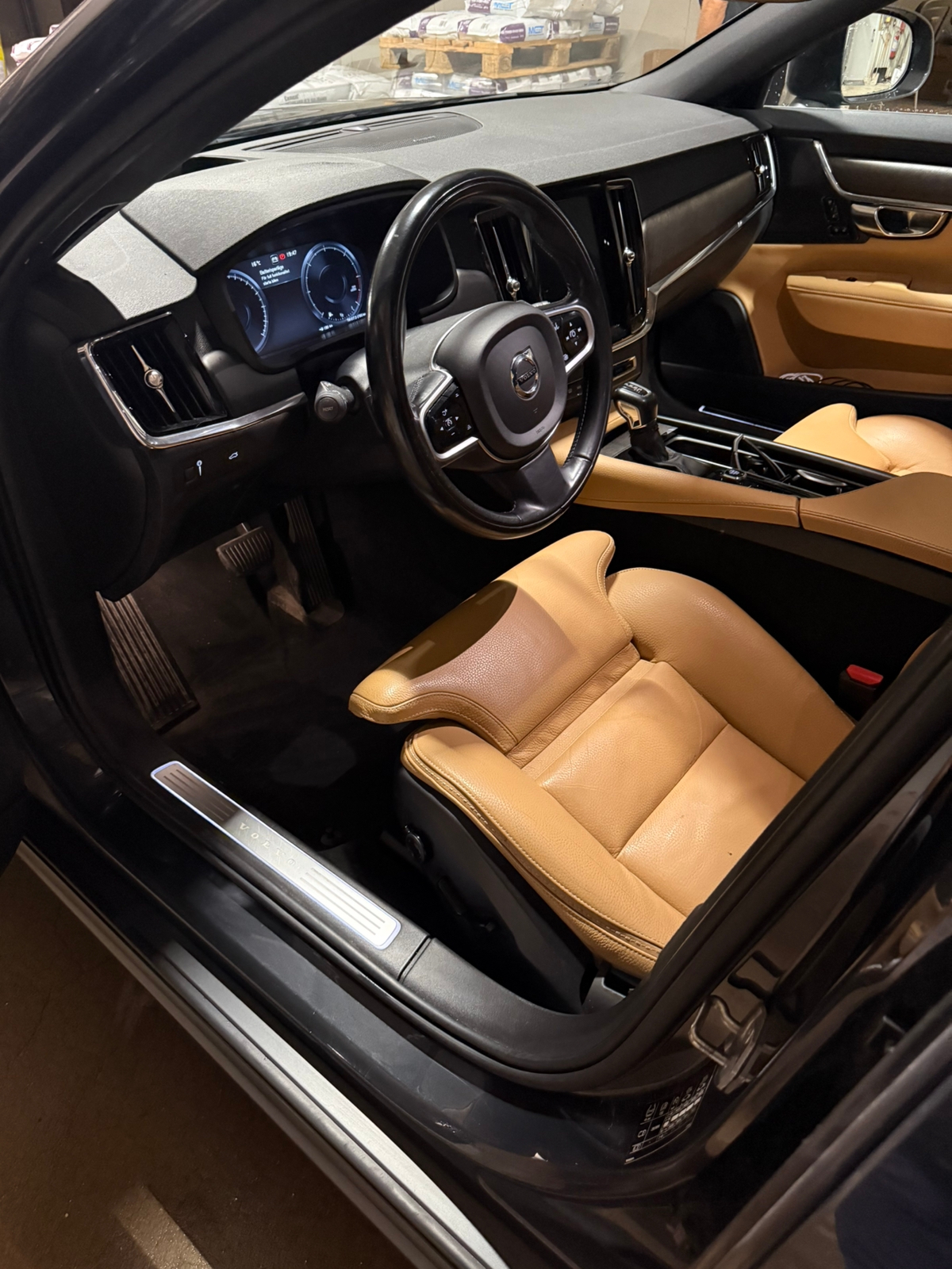 Volvo V90 Cross Country 2019, bild 7/8