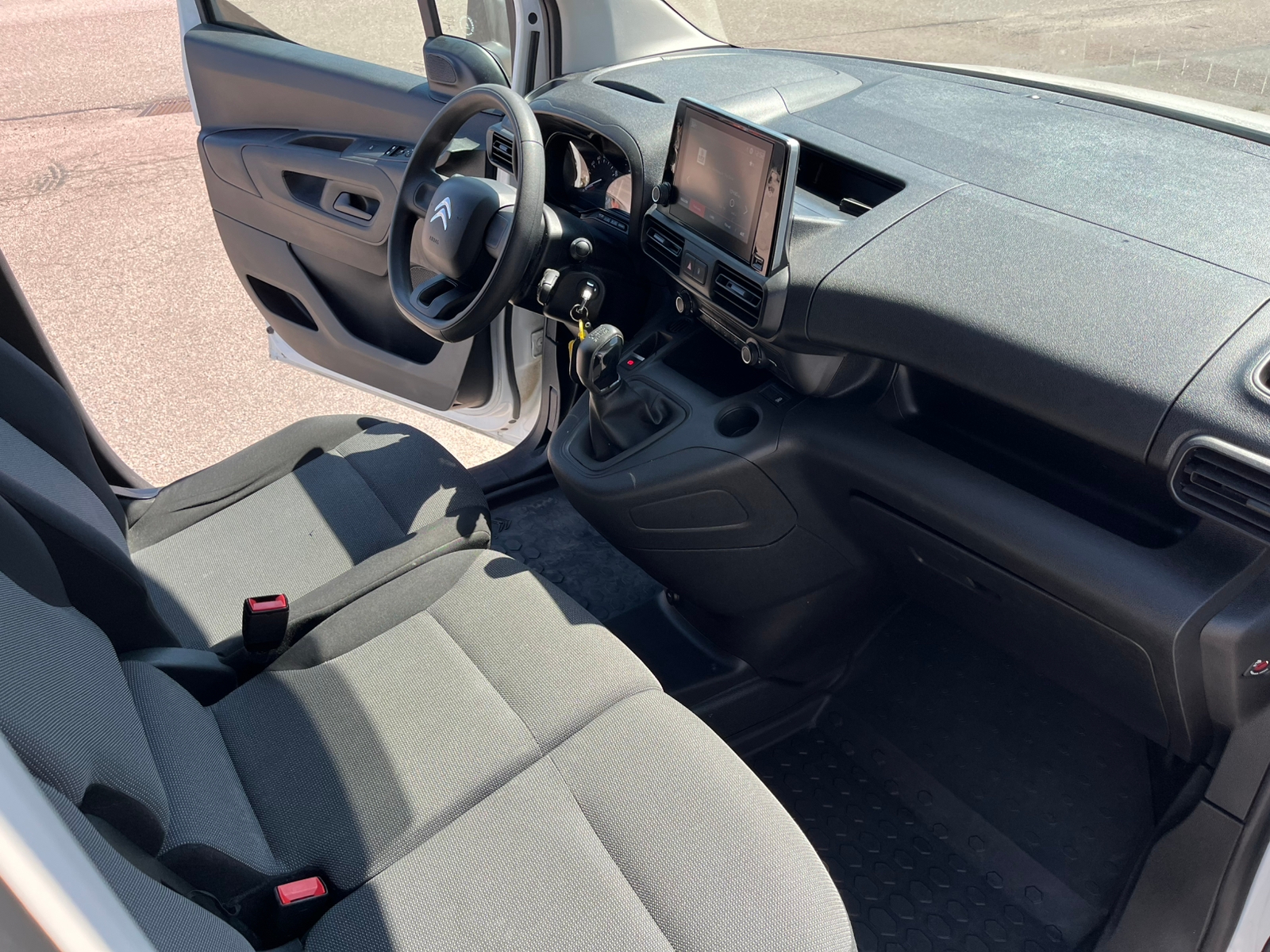 Citroen Berlingo 2019, bild 7/8