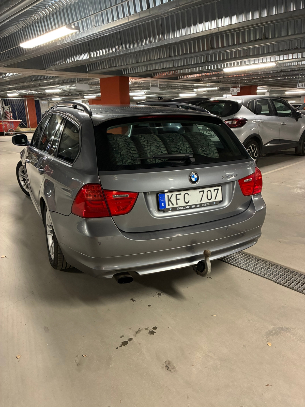 BMW 318 d Touring 318D 2010, kuva 3/4