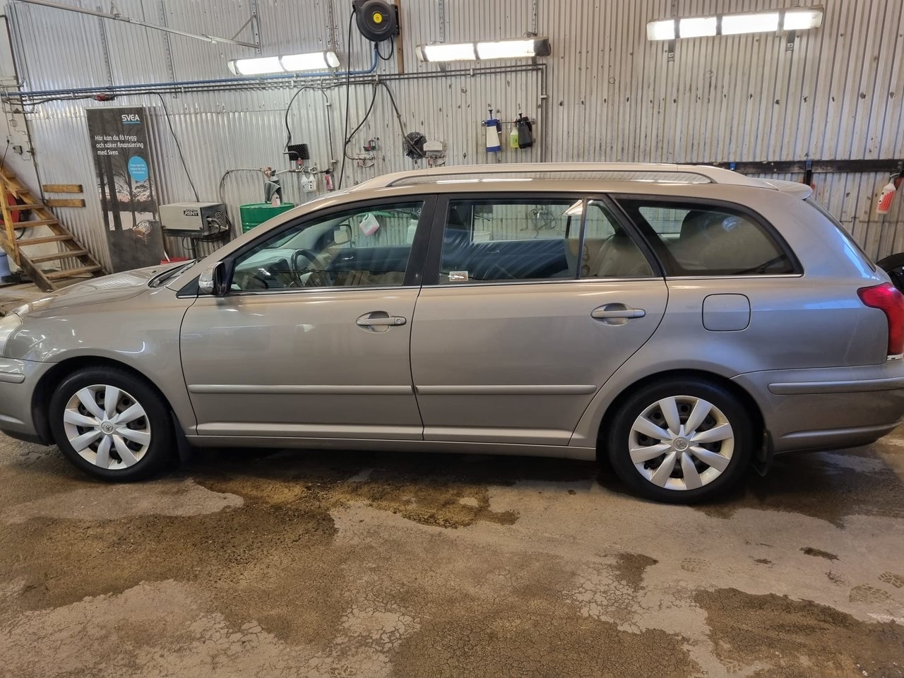 Toyota Avensis Kombi 2.0 D-4 Nybes 2007, bild 4/10