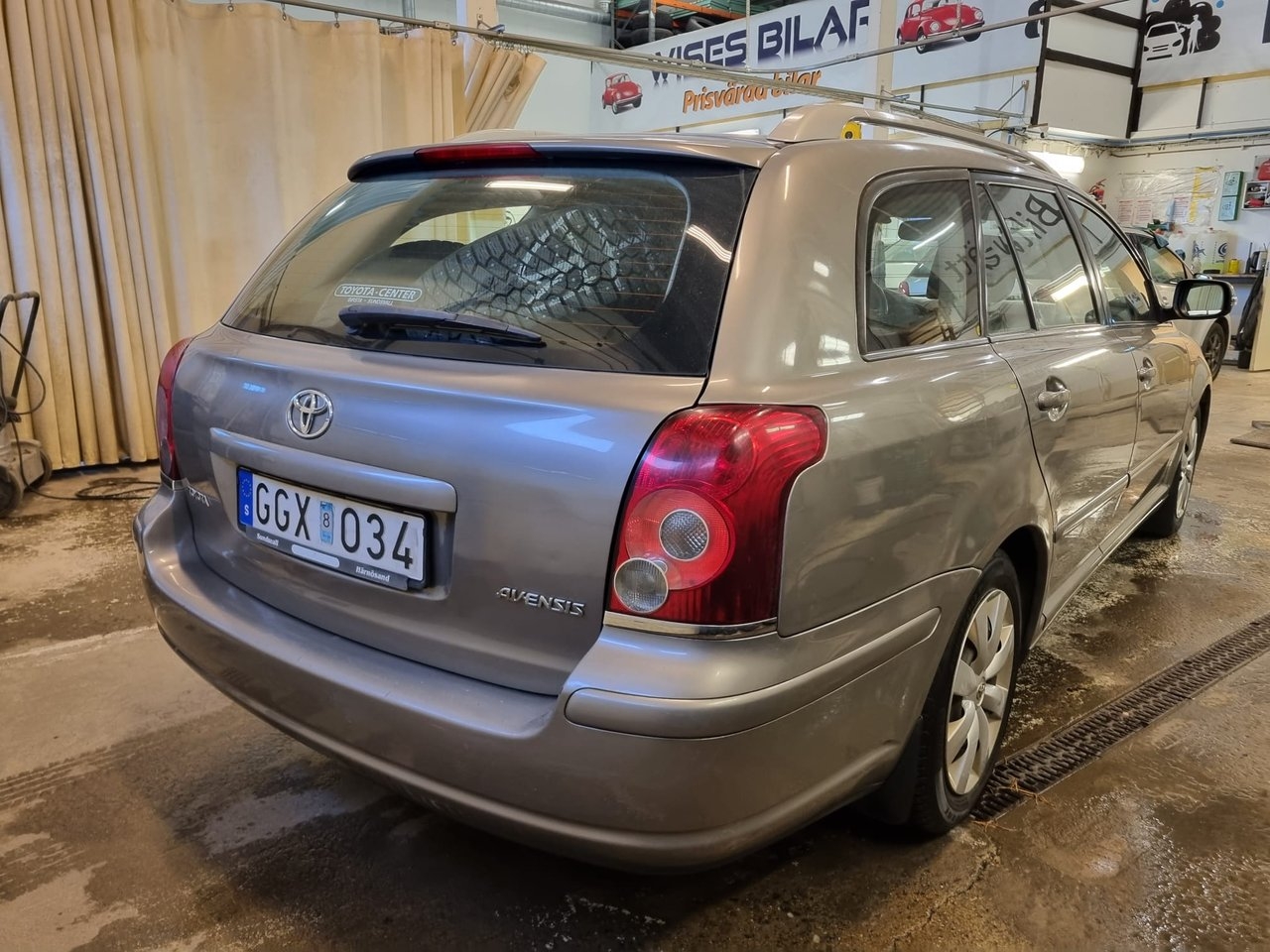Toyota Avensis Kombi 2.0 D-4 Nybes 2007, bild 5/10
