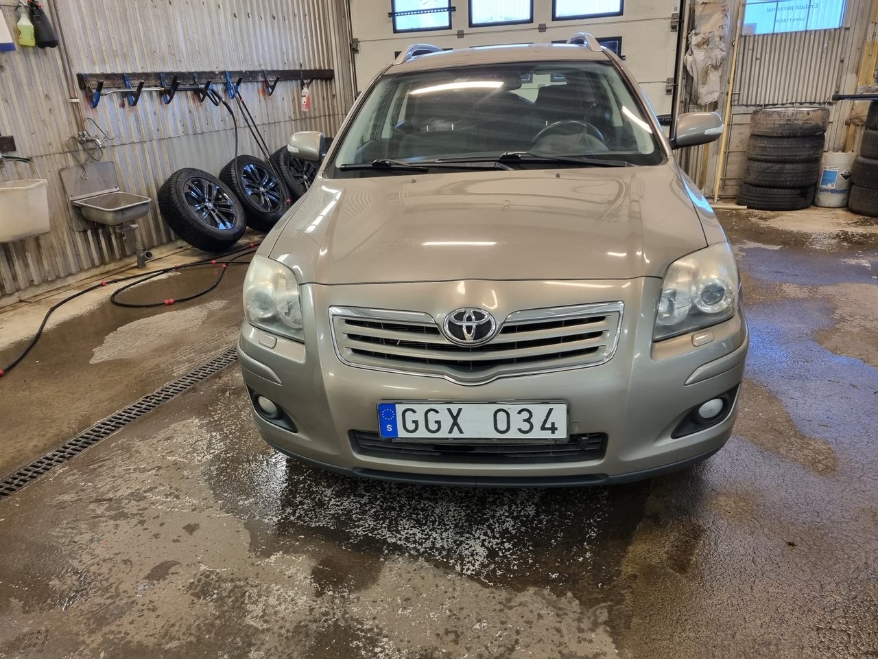 Toyota Avensis Kombi 2.0 D-4 Nybes 2007, bild 2/10