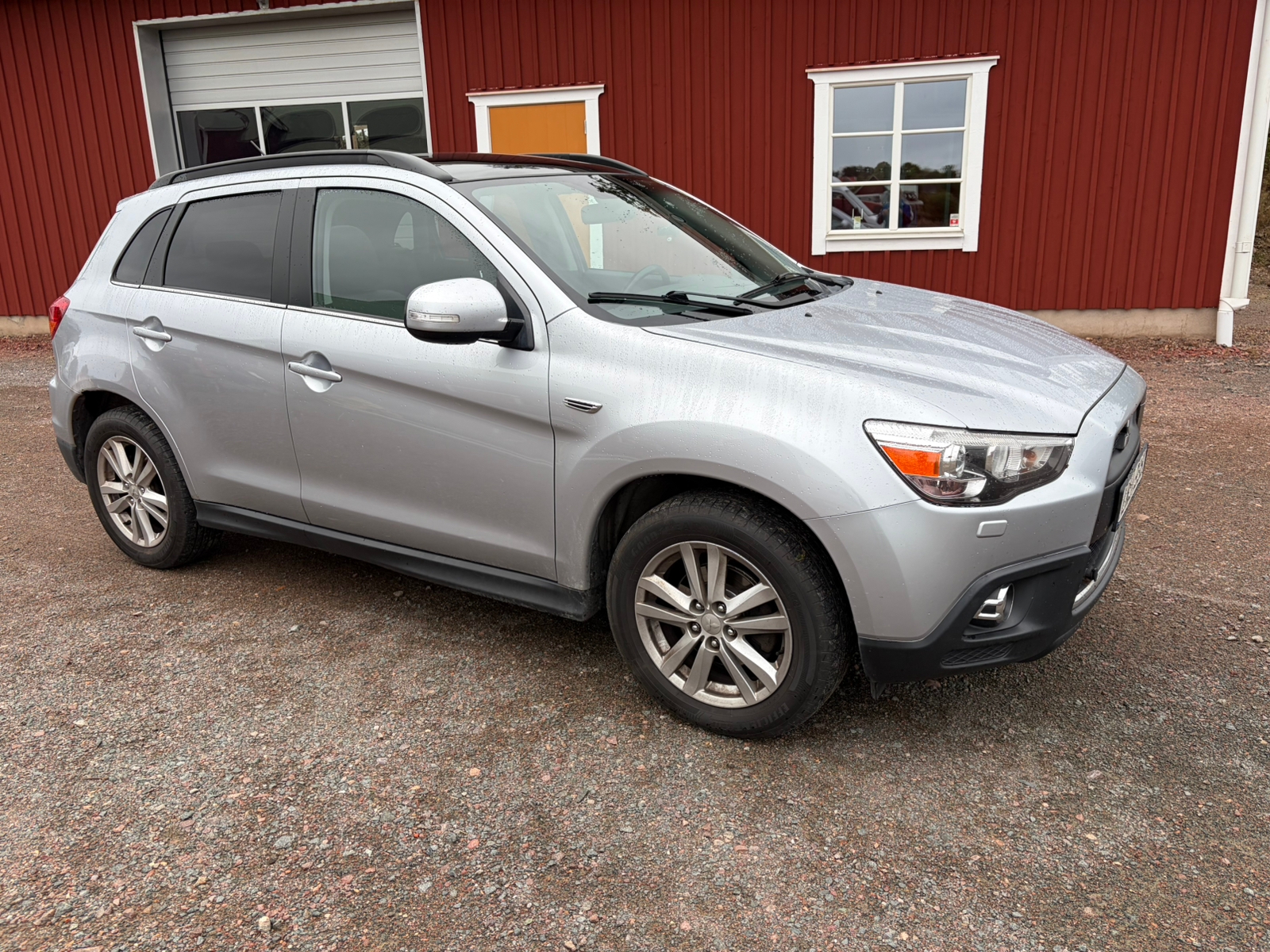Mitsubishi ASX 2011, kuva 4/5