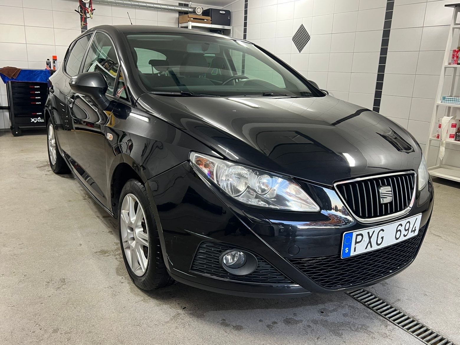Seat Ibiza 5-dörrar 1.4 16v Manuell 2010, bild 3/7