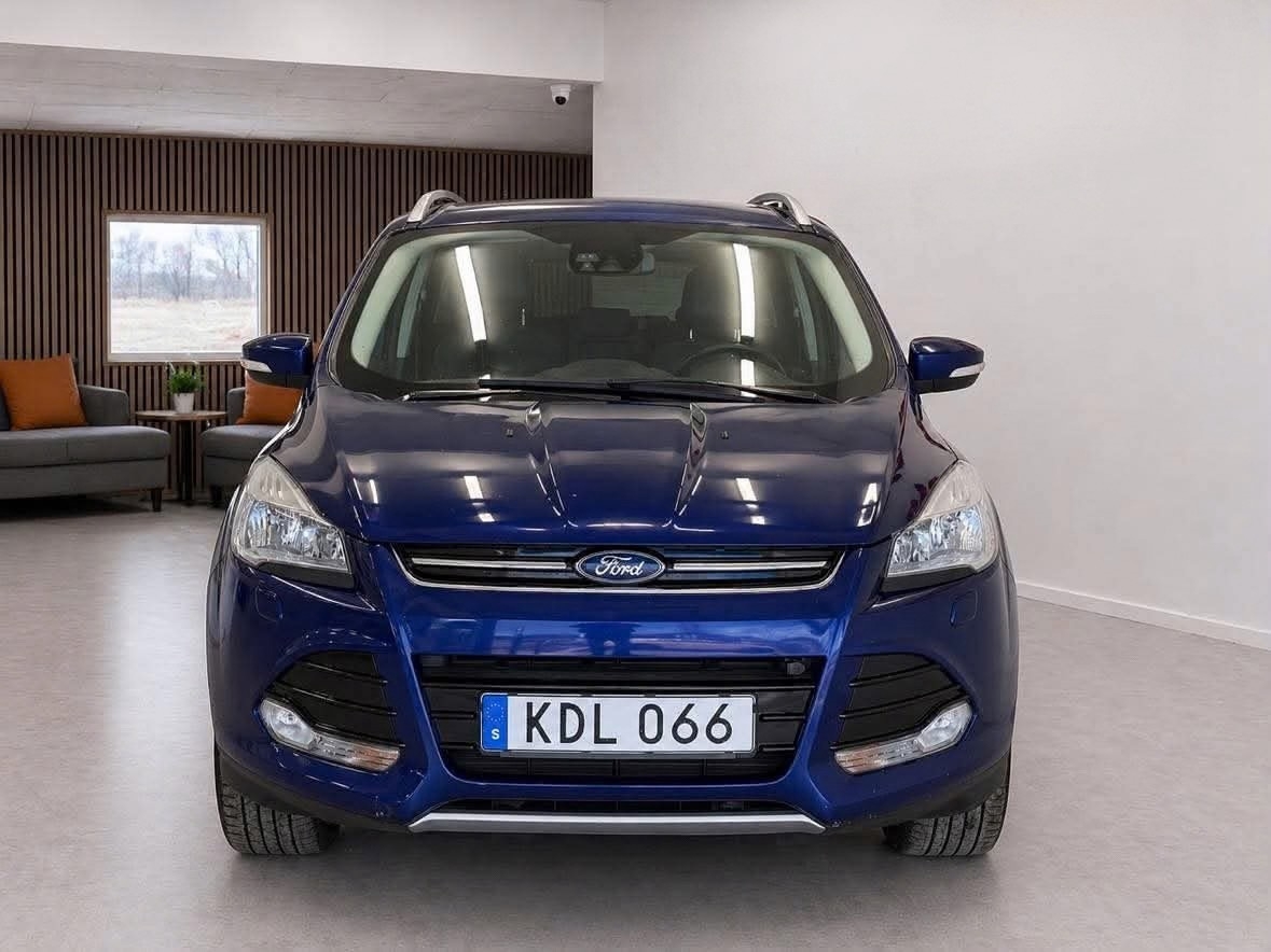 Ford Kuga 2.0 TDCi AWD Powershift 2016, bild 2/10