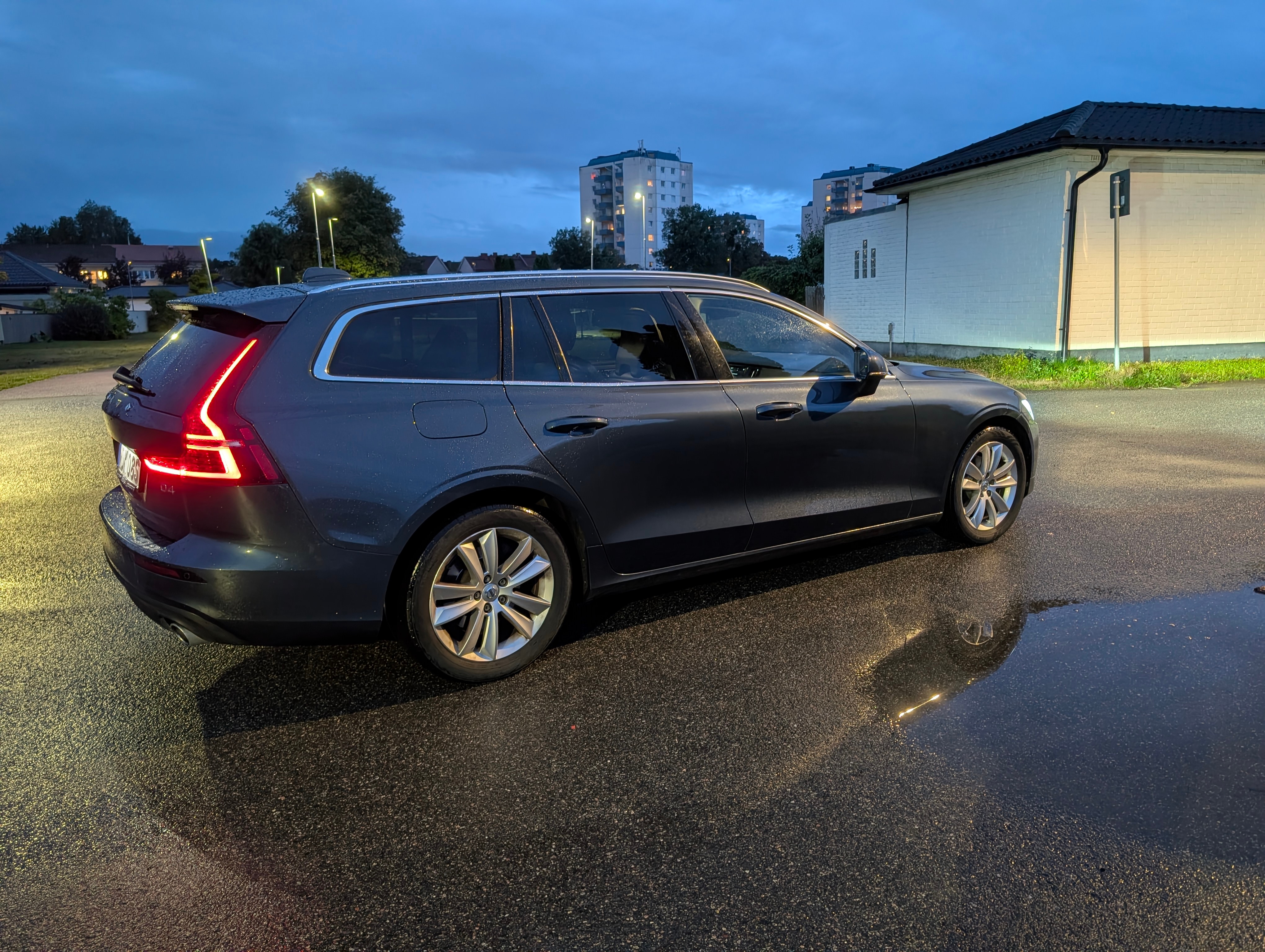 Volvo V60 D4 Manuell 2020, bild 4/10
