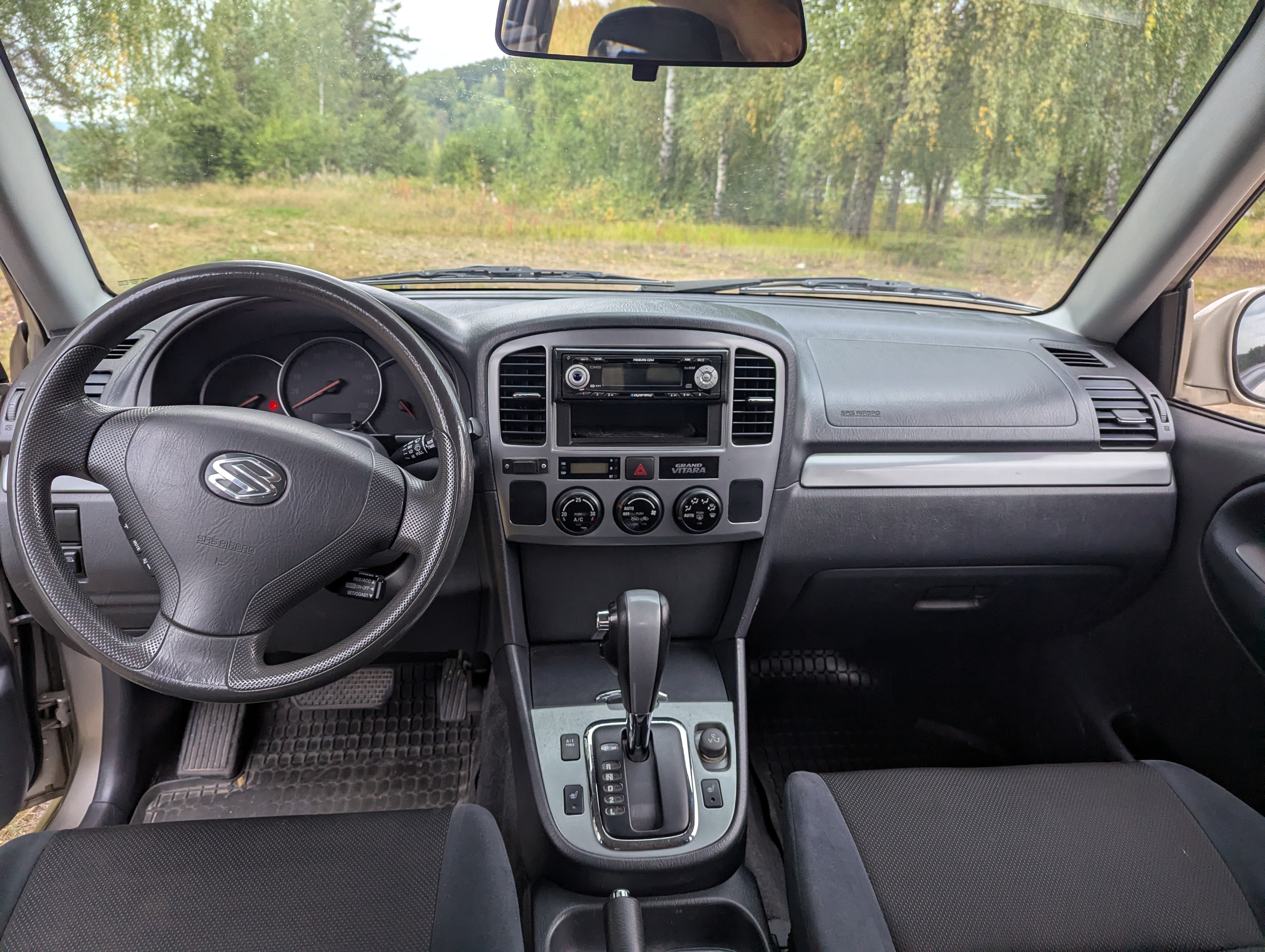 Suzuki Grand Vitara 2004, bild 5/7