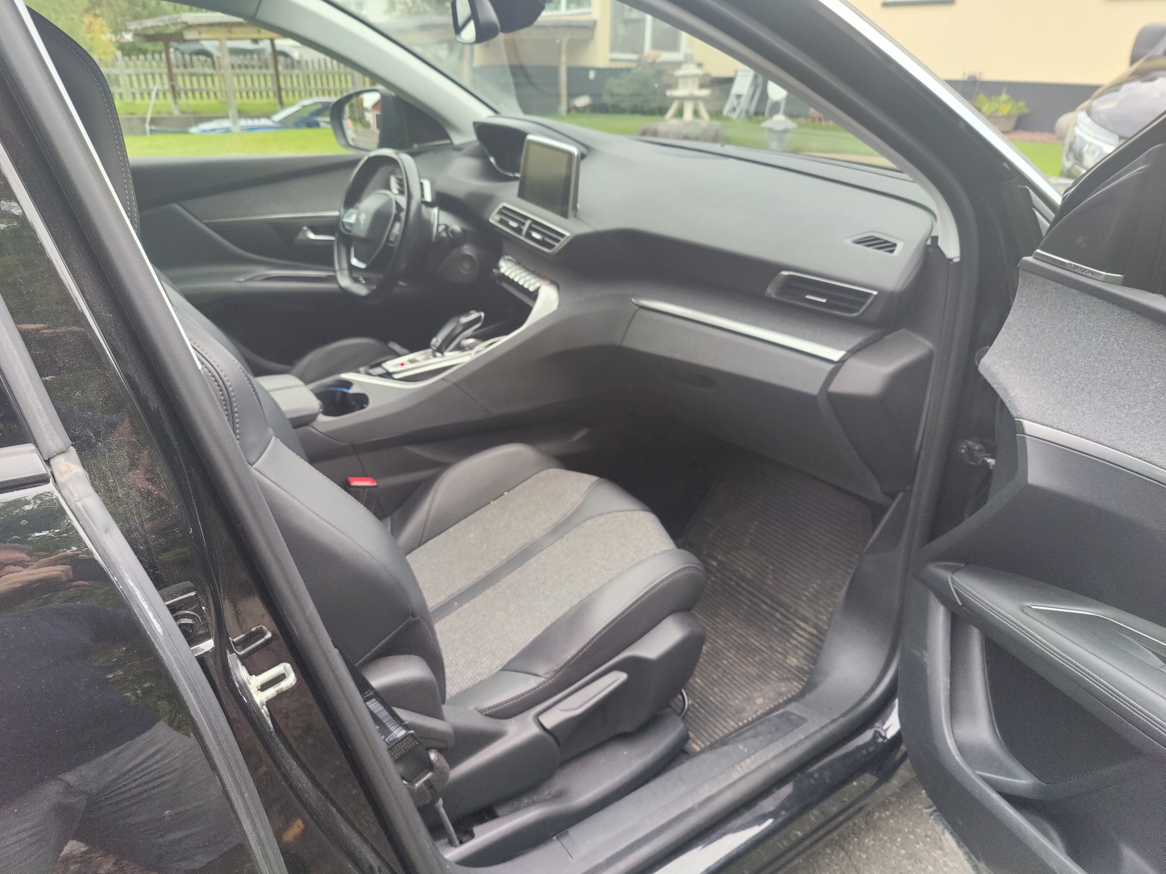 Peugeot 3008 1.5 BlueHDi 130 EAT 2019, bild 4/10