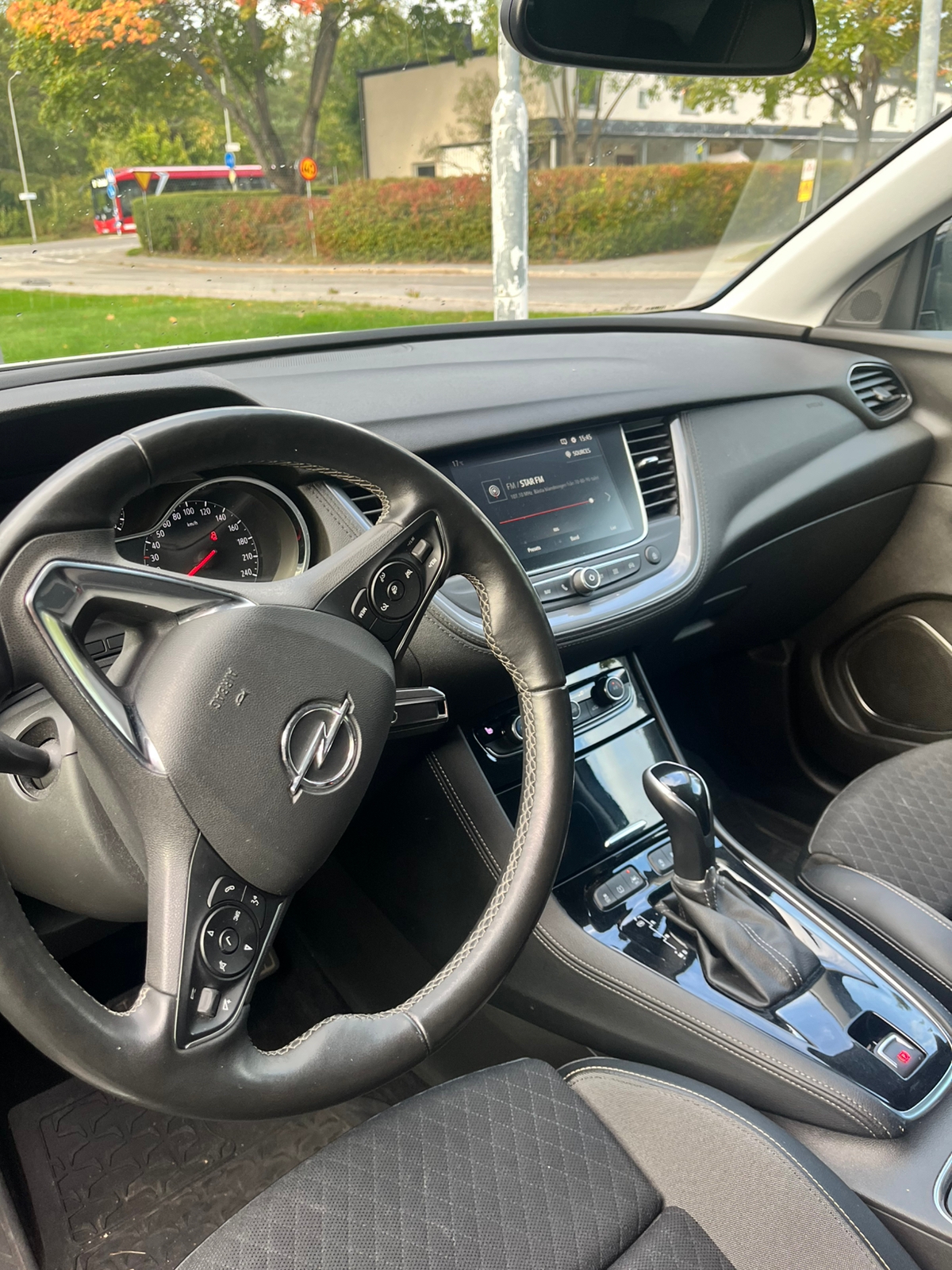Opel Grandland X 1.2 Turbo Automatisk 2019, photo 4/6