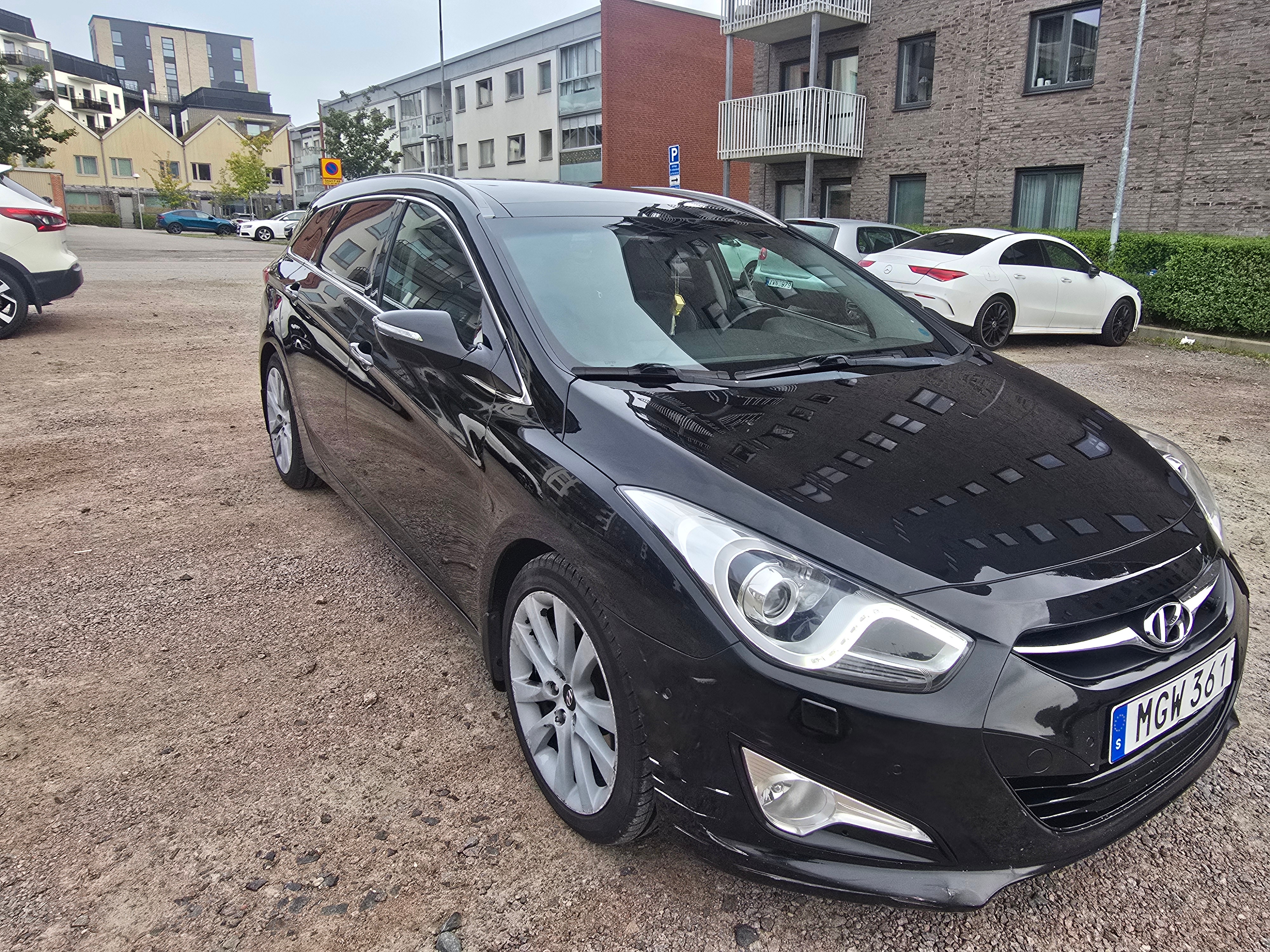 Hyundai i40 cw 1.7 CRDi Automatisk 2012, bild 2/8