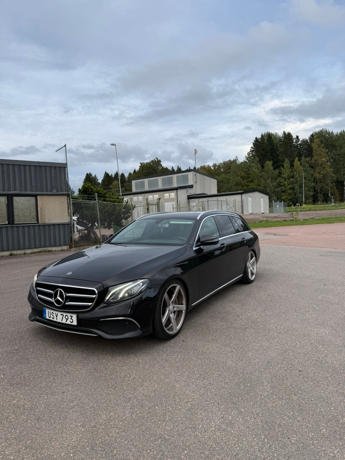 Mercedes-Benz E