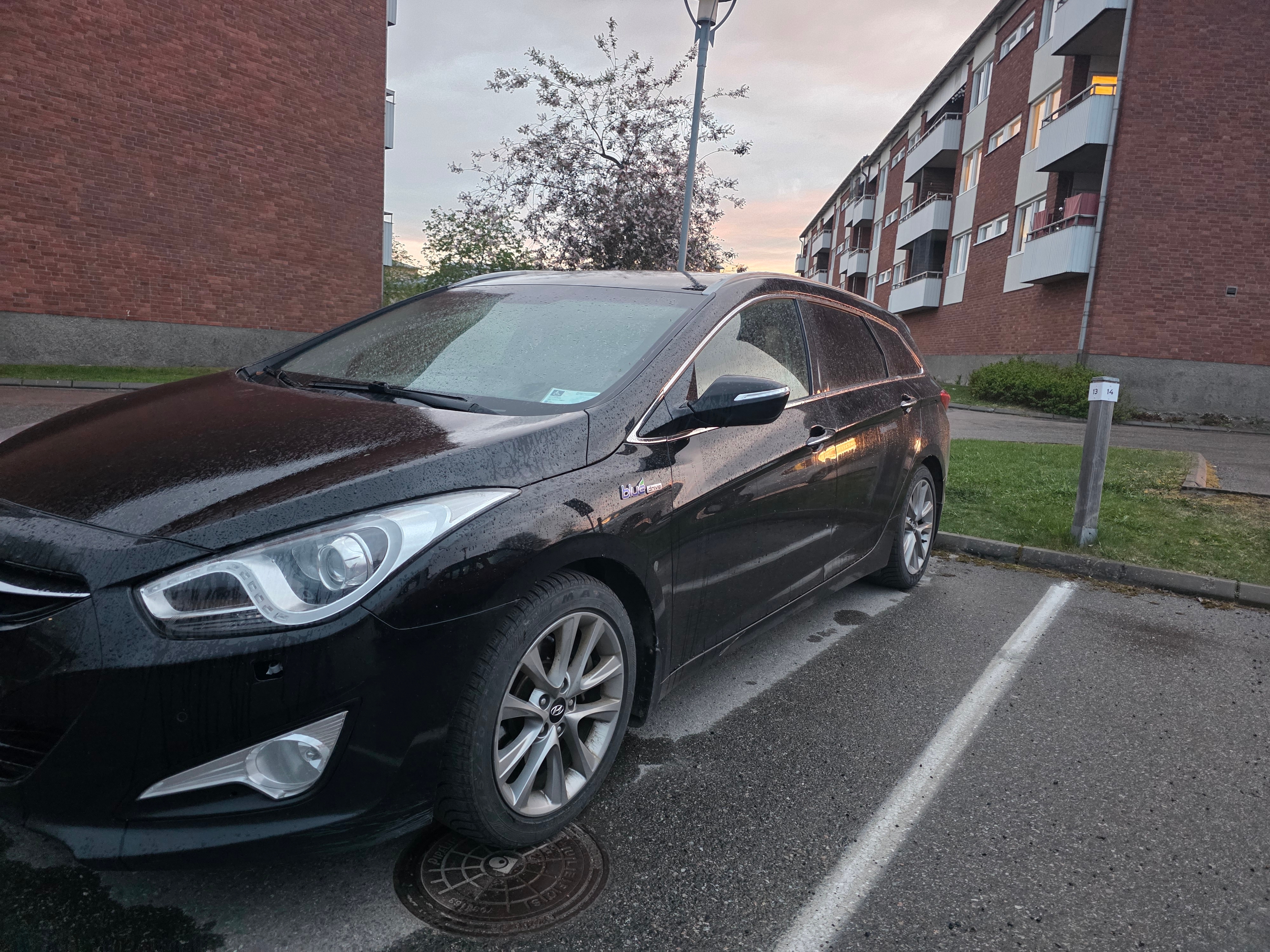 Hyundai i40 cw 1.7 CRDi Manuell 2014, bild 4/10