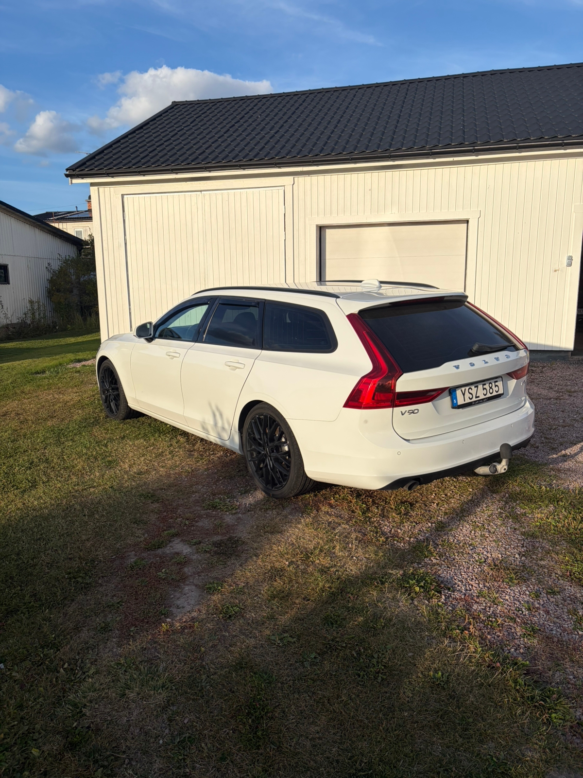 Volvo V90 D4 AWD Geartronic 2018, bild 2/5