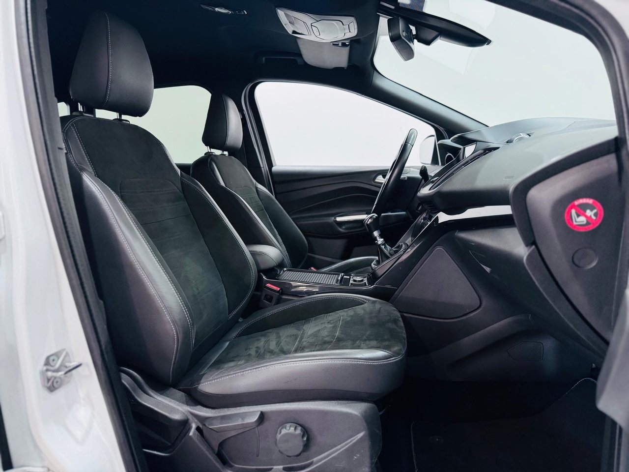 Ford Kuga 1.5 EcoBoost ST-Line 150hk 2017, kuva 7/10