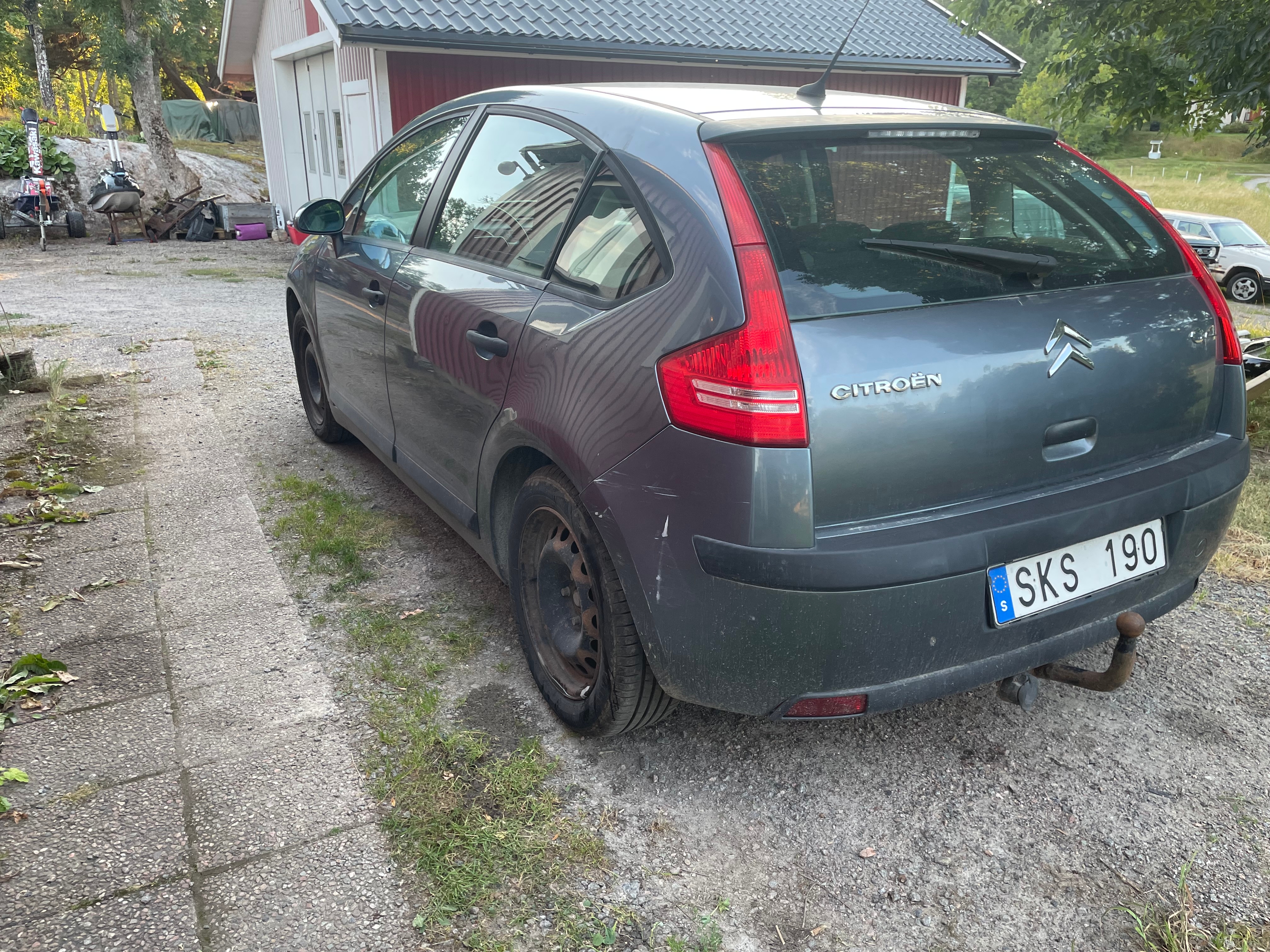 Citroen C4 1.6 HDiF Manuell 2005, bild 2/3