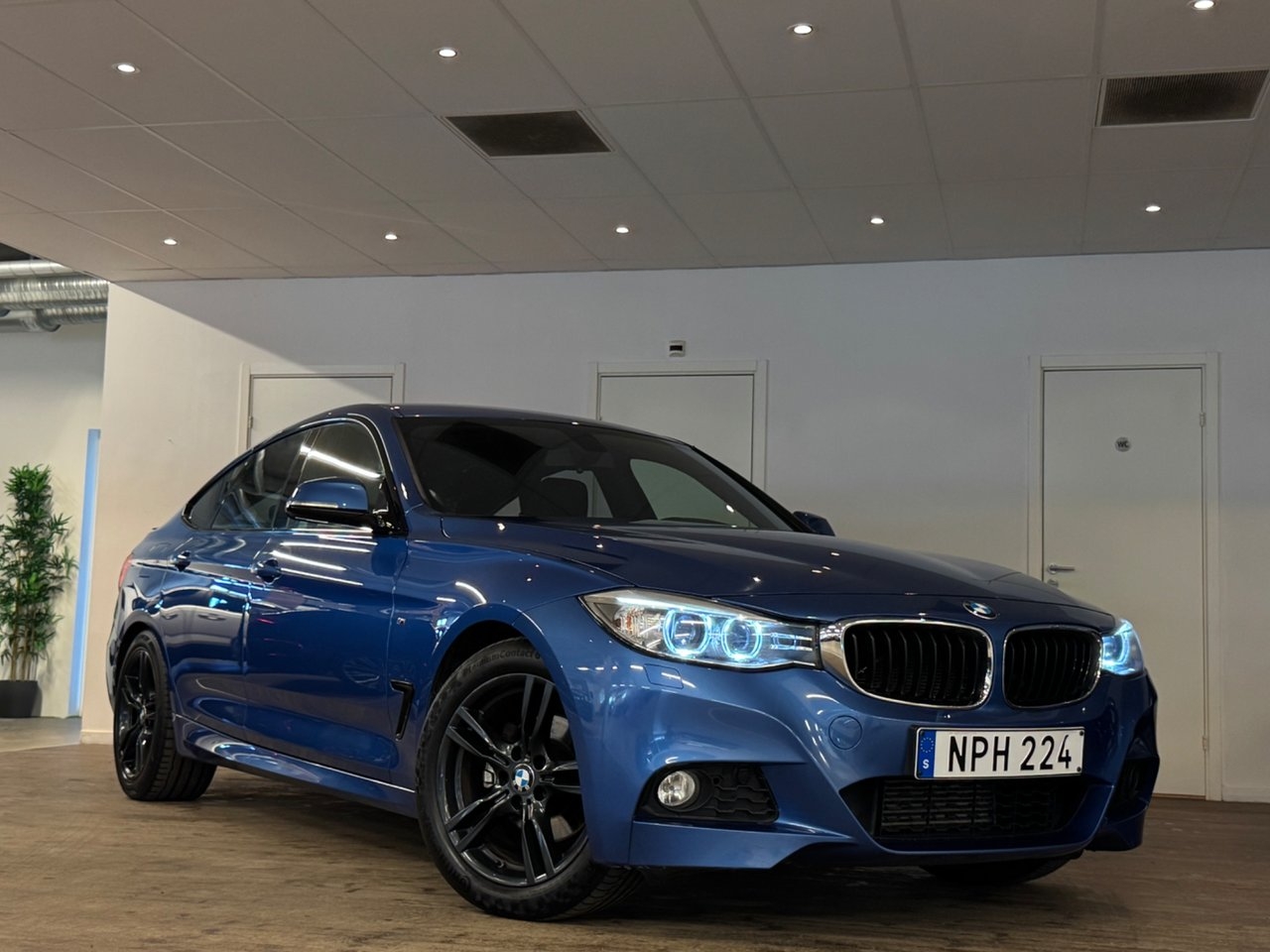 BMW 320 2015, bild 3/10