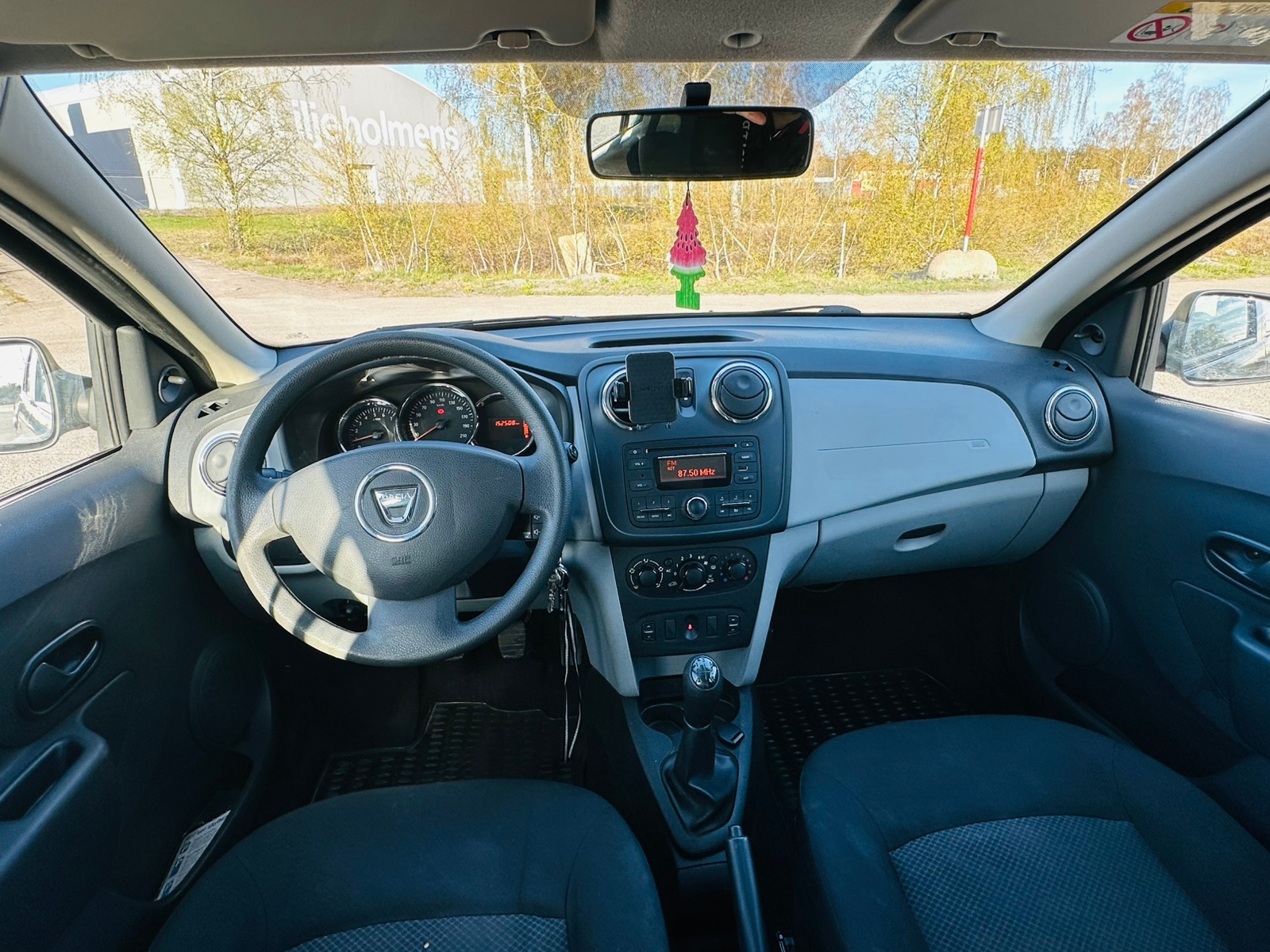 Dacia Sandero 0.9 TCe Manuell 2014, bild 6/8