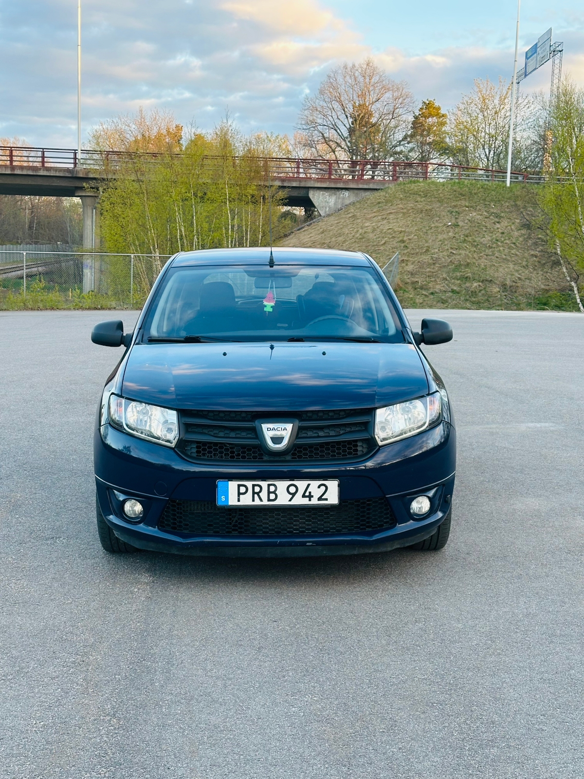 Dacia Sandero 0.9 TCe Manuell 2014, bild 3/8