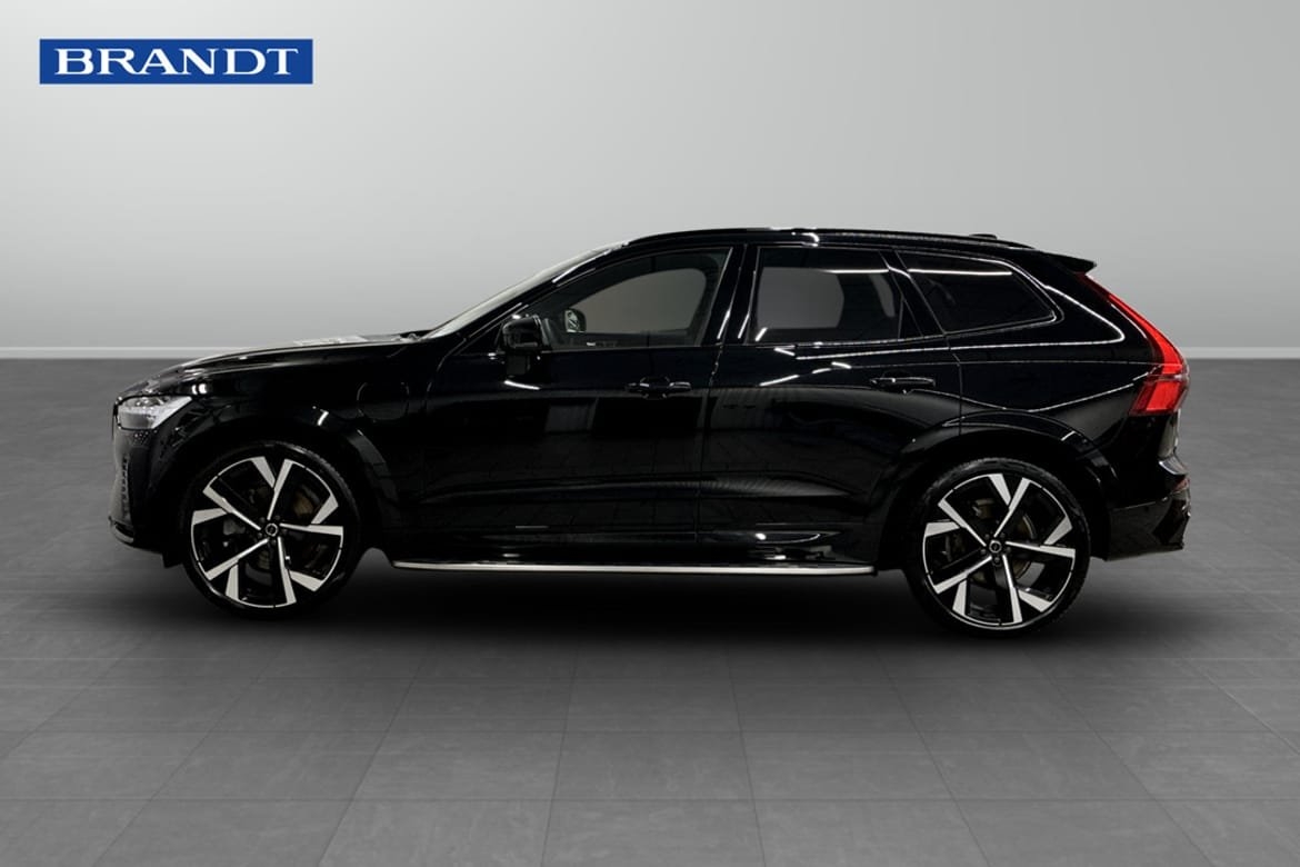 Volvo XC60 T6 Plus Black Nordic Edition 2026, bild 3/9
