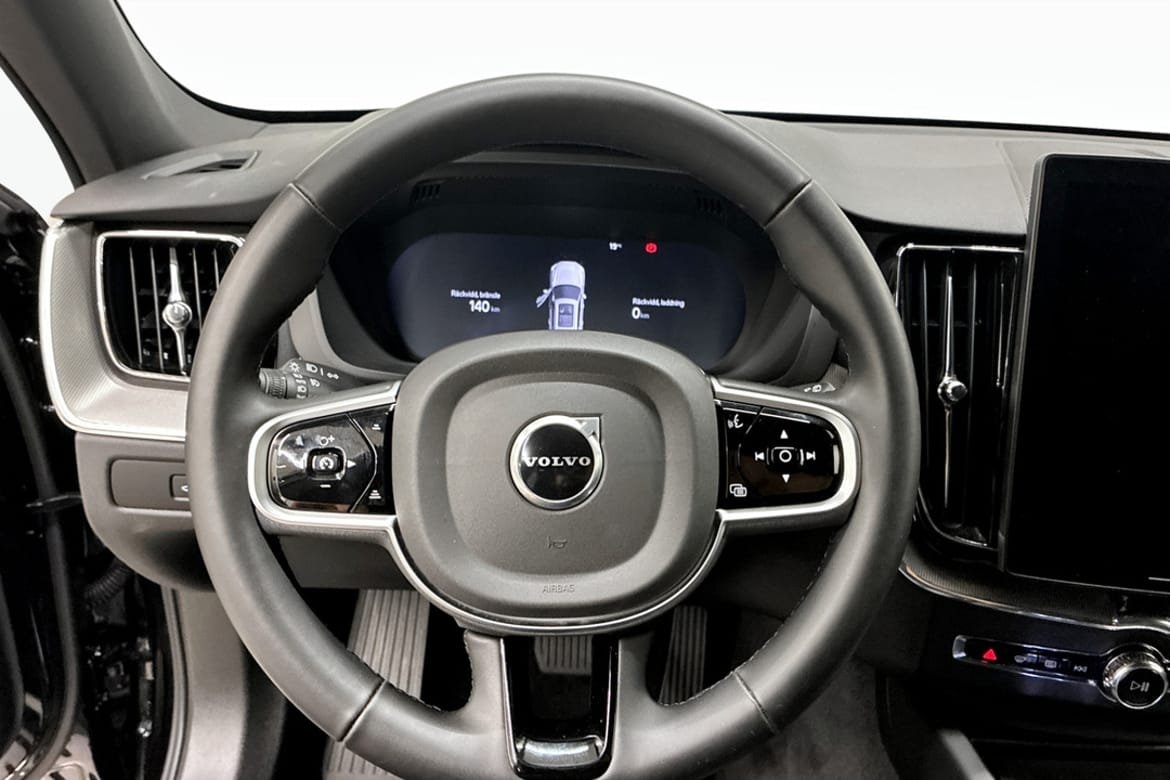 Volvo XC60 T6 Plus Black Nordic Edition 2026, bild 7/9