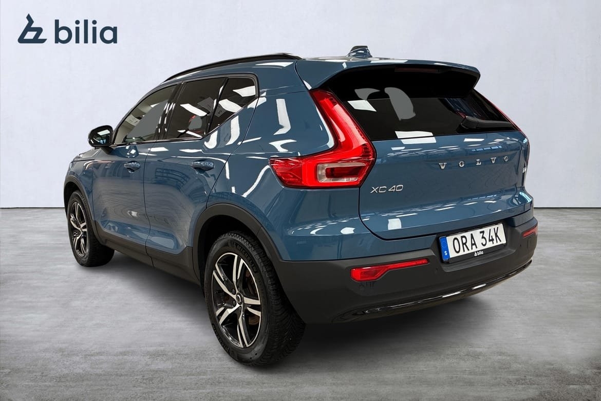 Volvo XC40 B4 FWD Bensin Plus Dark 2024, bild 2/10