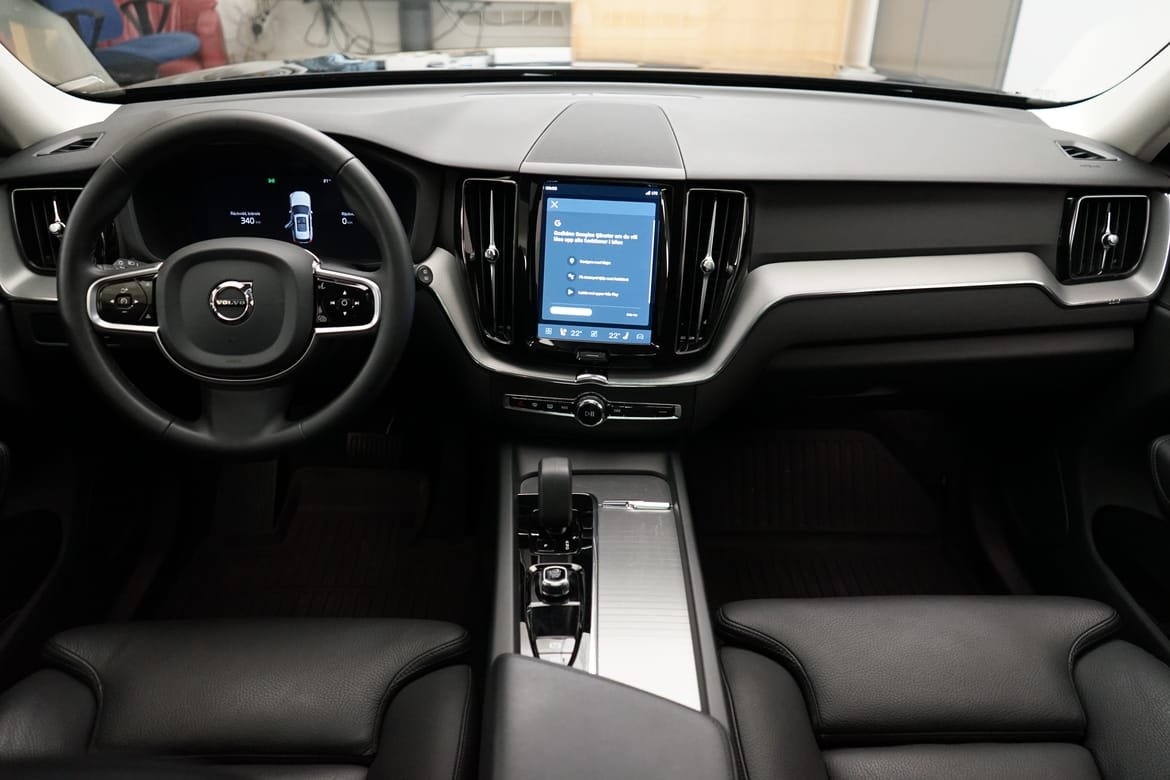 Volvo XC60 2024, photo 6/10