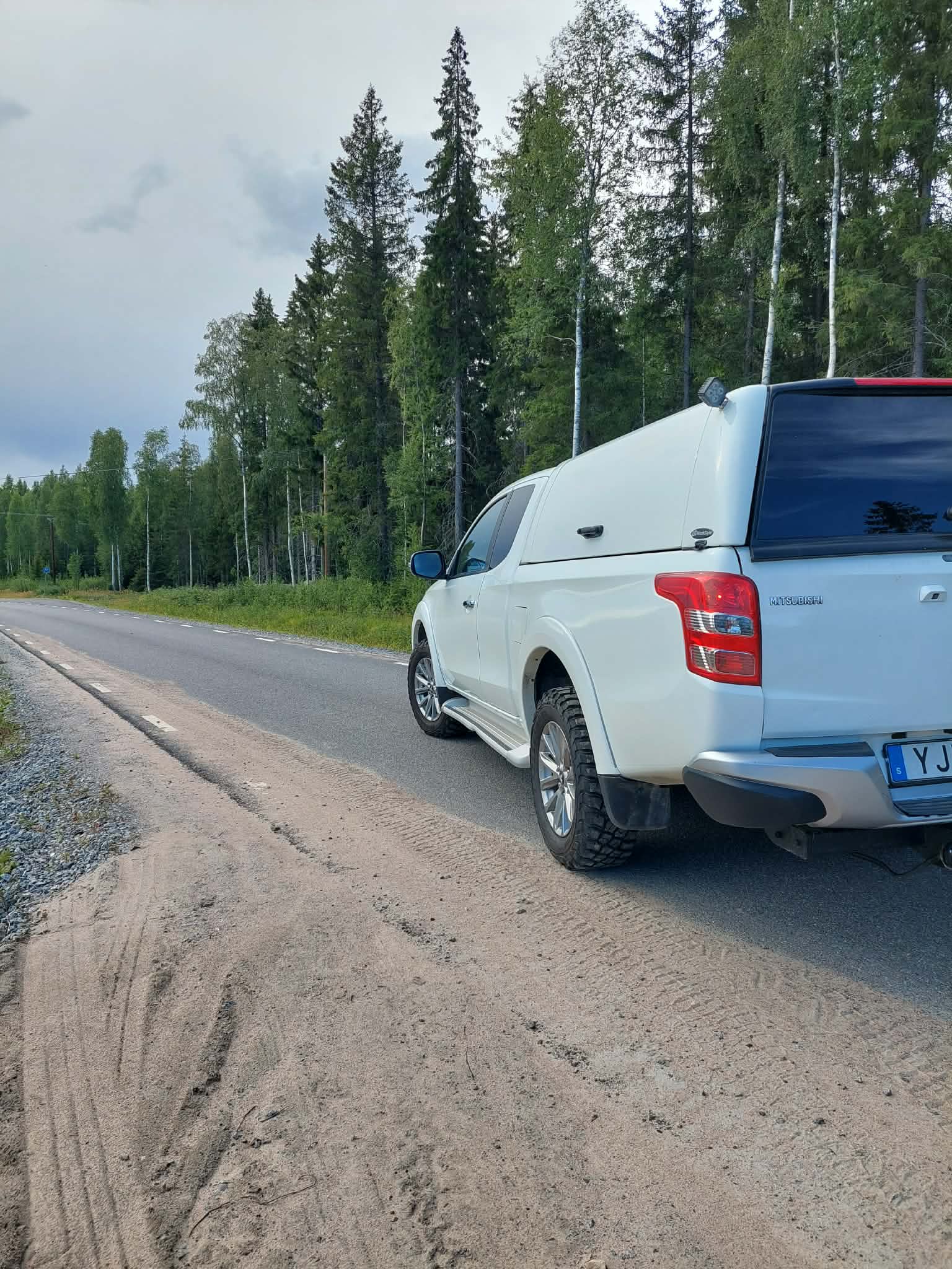 Mitsubishi L200 2017, bild 2/7