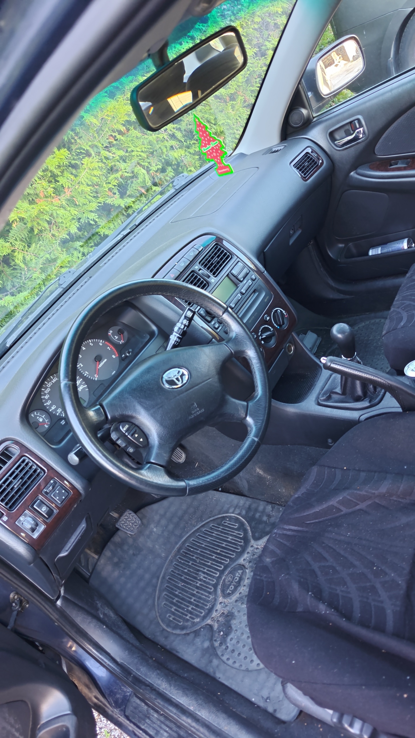 Toyota Avensis 2001, bild 4/4