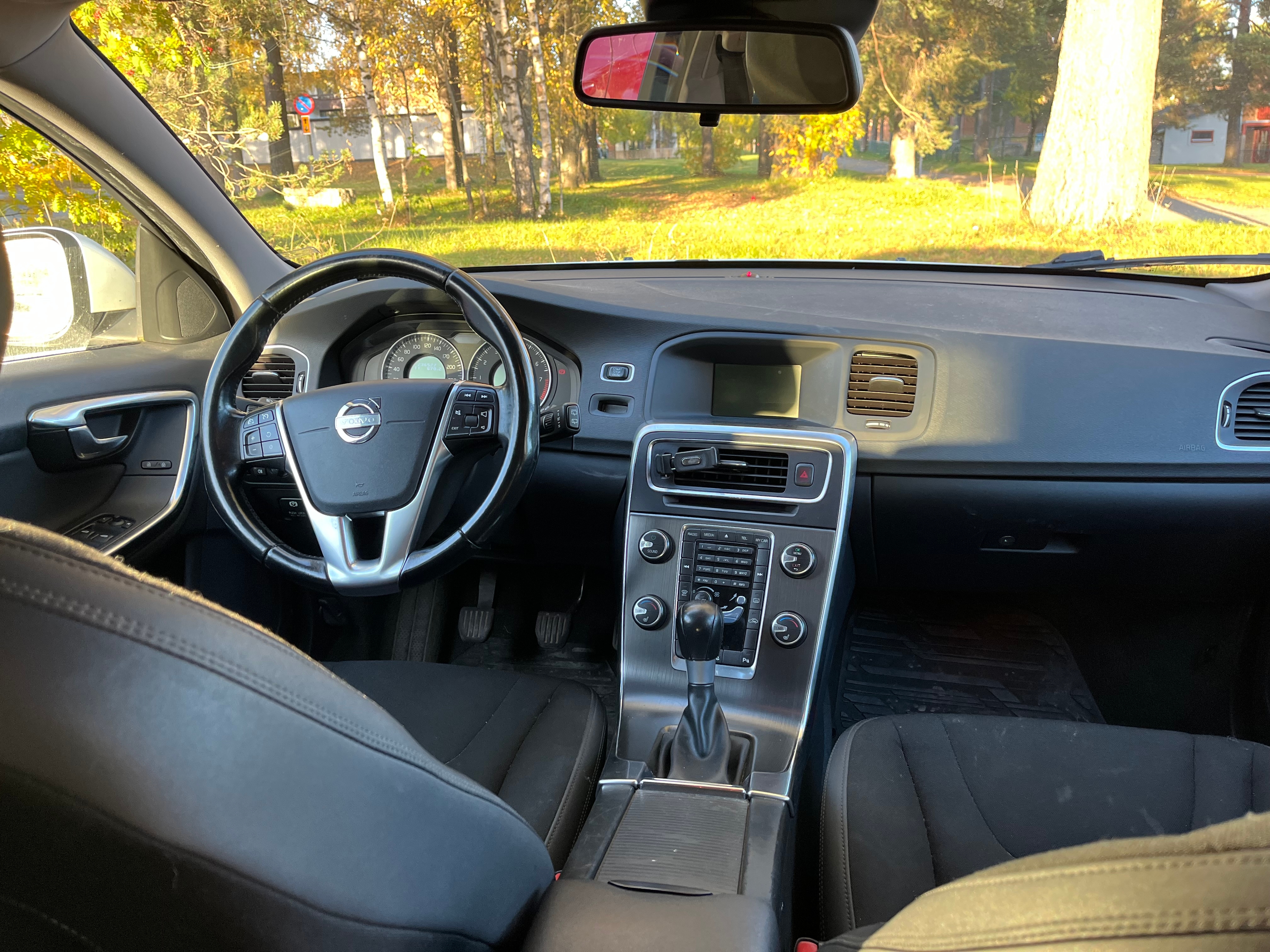 Volvo V60 T3 Manuell 2012, bild 2/7