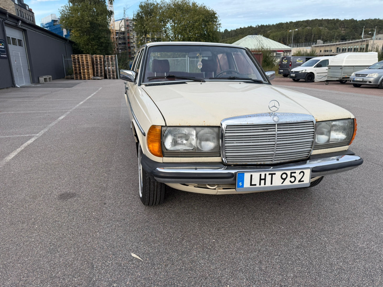 Mercedes-Benz 240