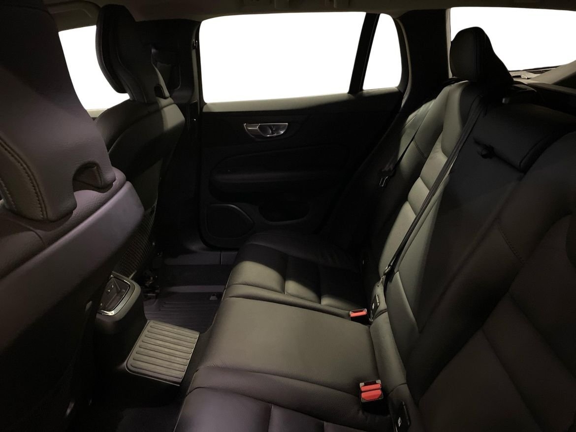 Volvo V60 T6 Plus Dark Nordic Edition 2026, bild 6/10