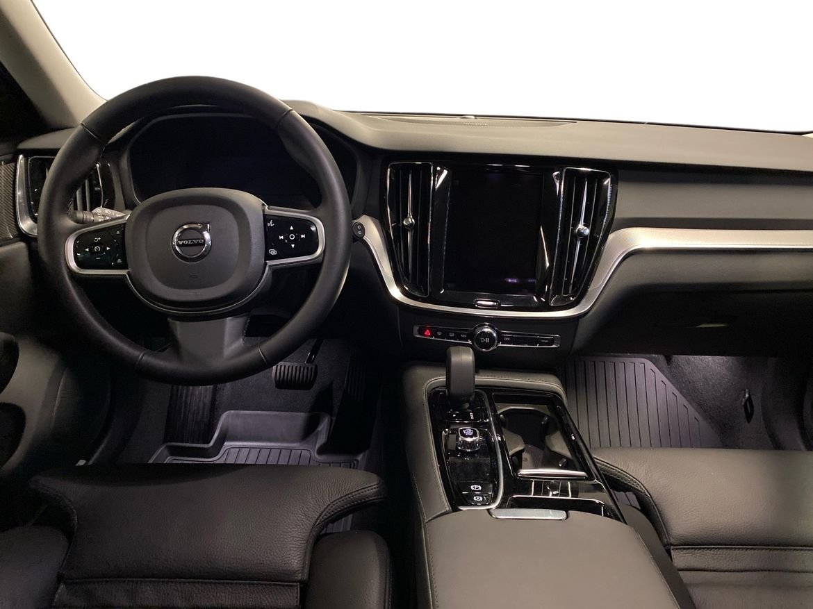 Volvo V60 T6 Plus Dark Nordic Edition 2026, bild 5/10