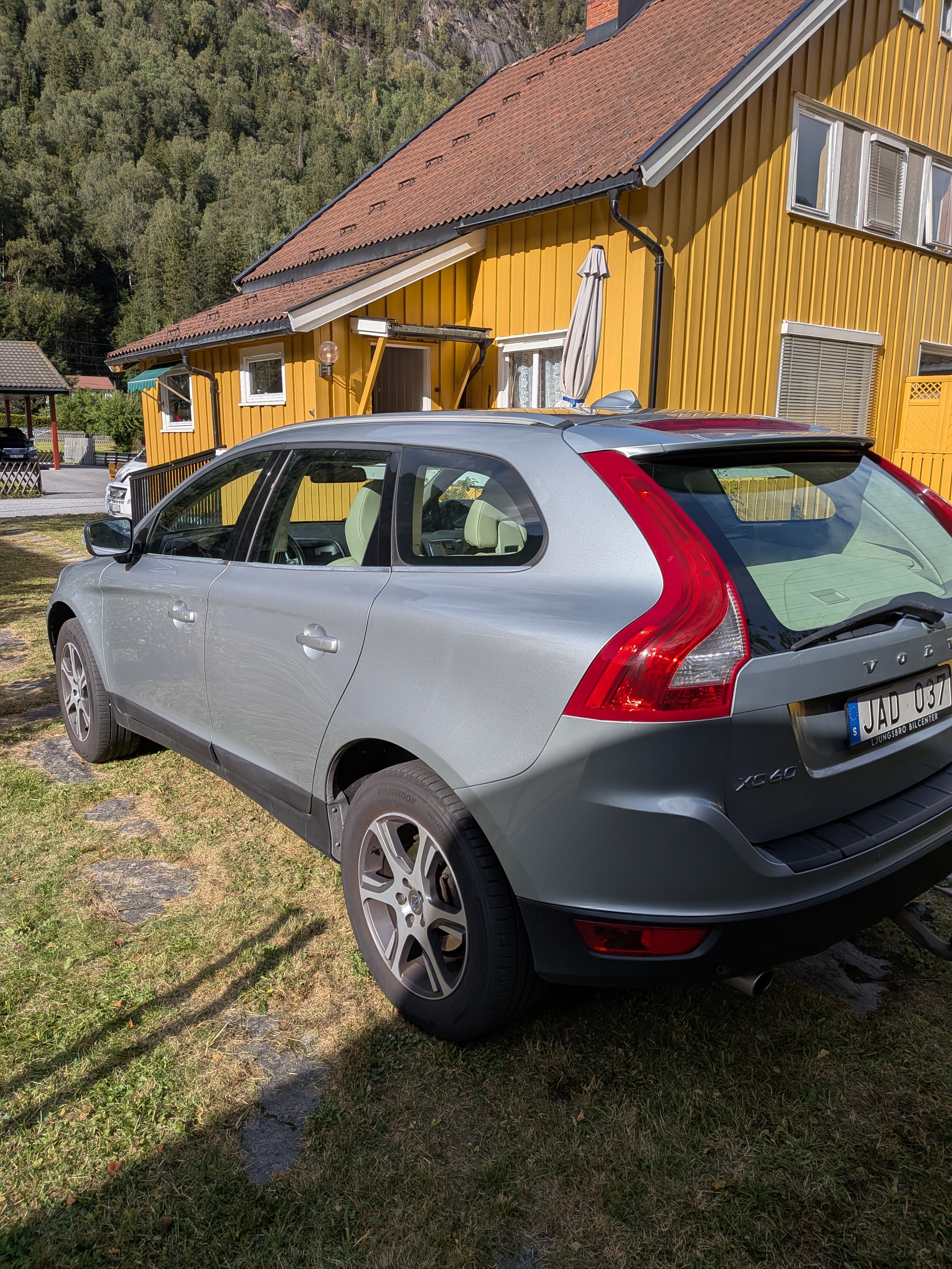 Volvo XC60 D4 AWD Manuell Summum 2013, bild 7/10