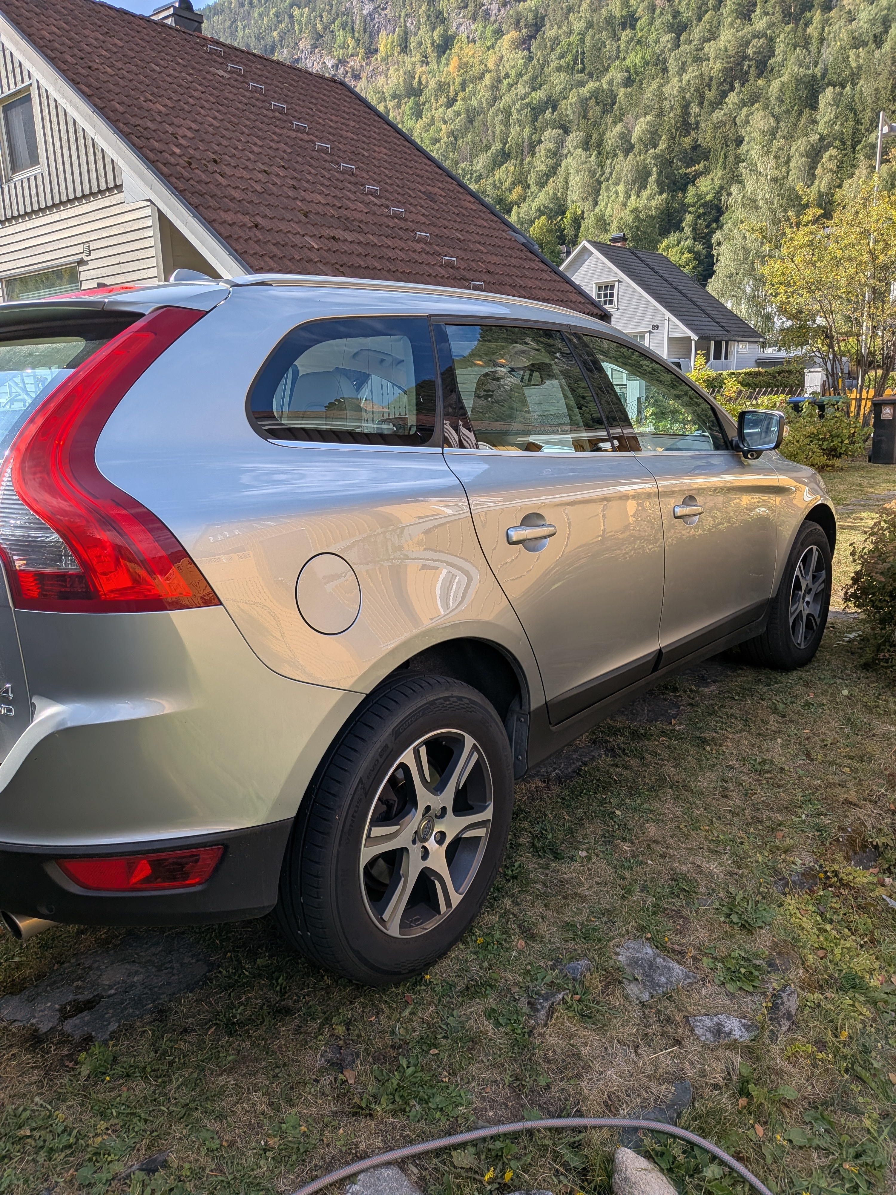 Volvo XC60 D4 AWD Manuell Summum 2013, bild 5/10