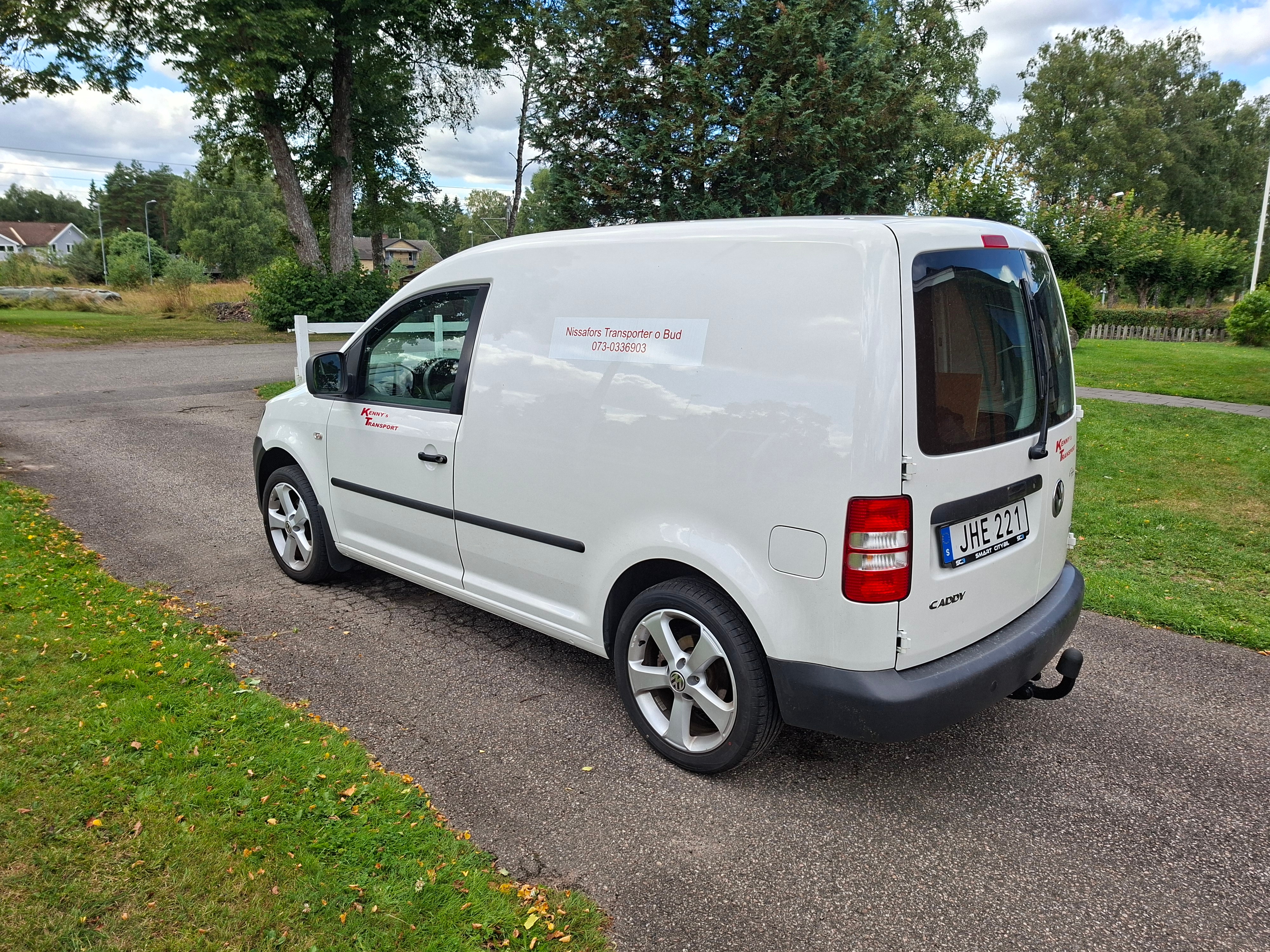 Volkswagen Caddy Skåpbil 1.6 TDI Manuell 2014, bild 2/2